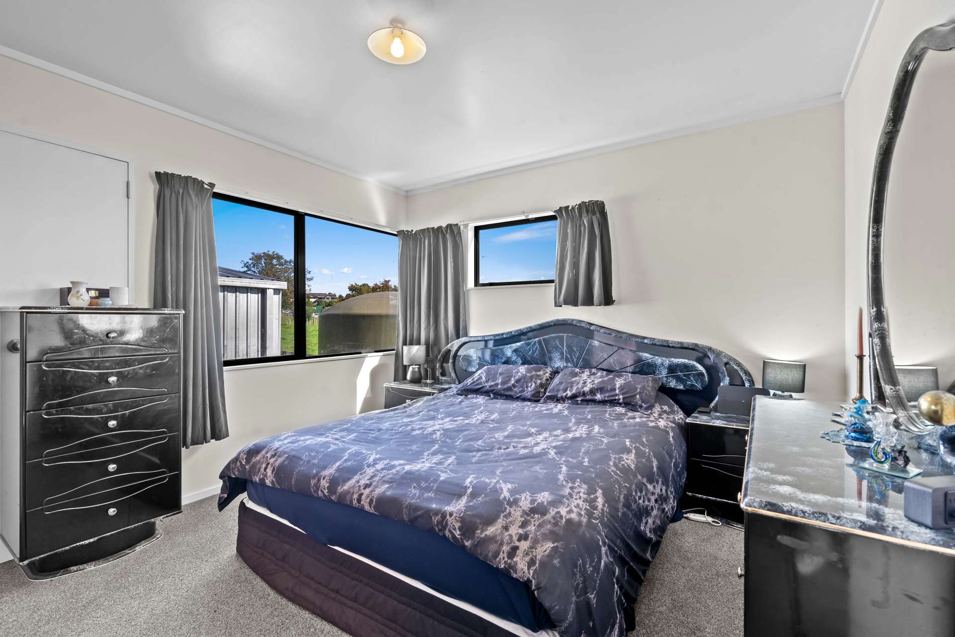33 Williams Road North photo 16