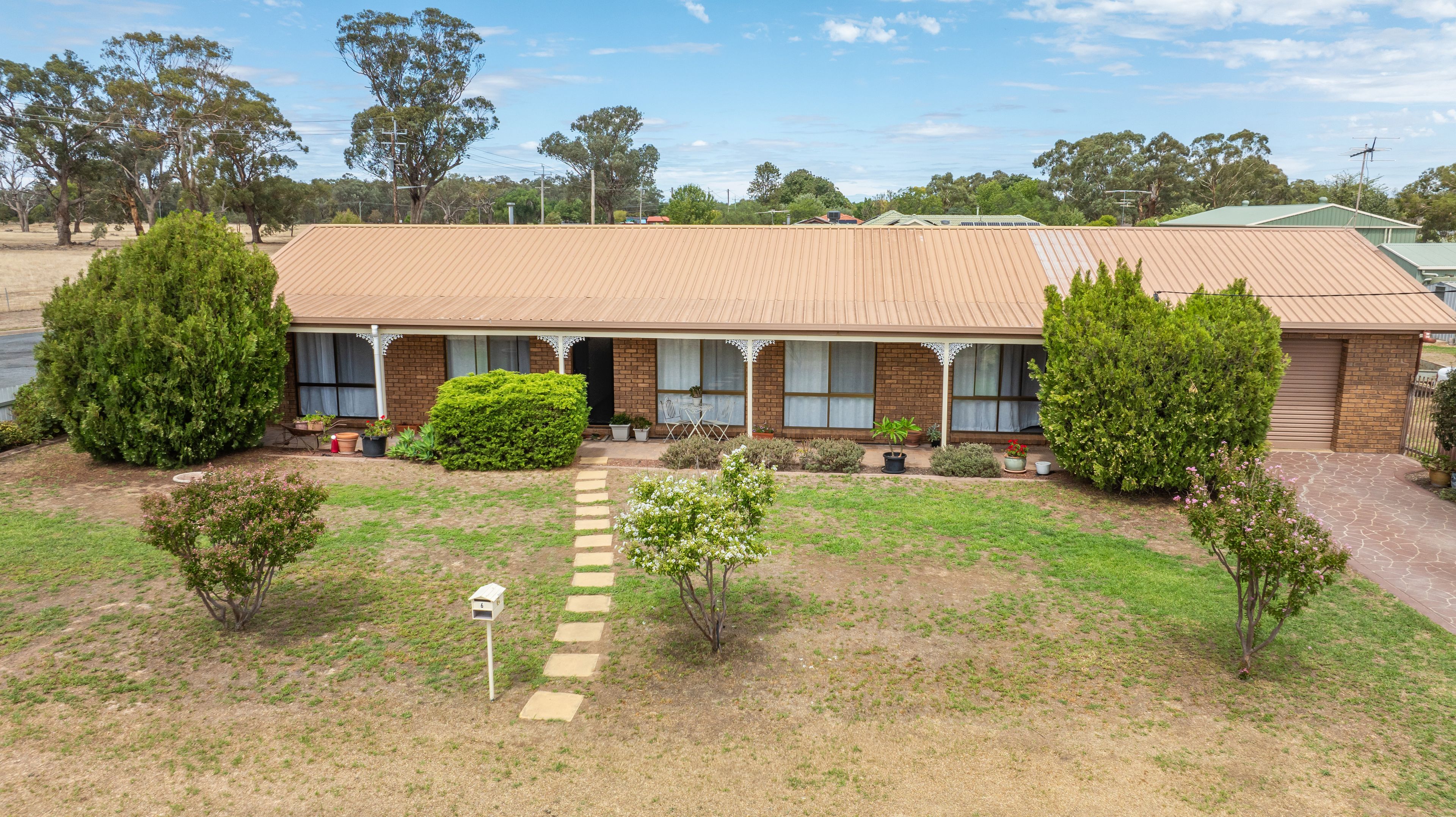 6 Hoy Street, Culcairn, NSW 2660