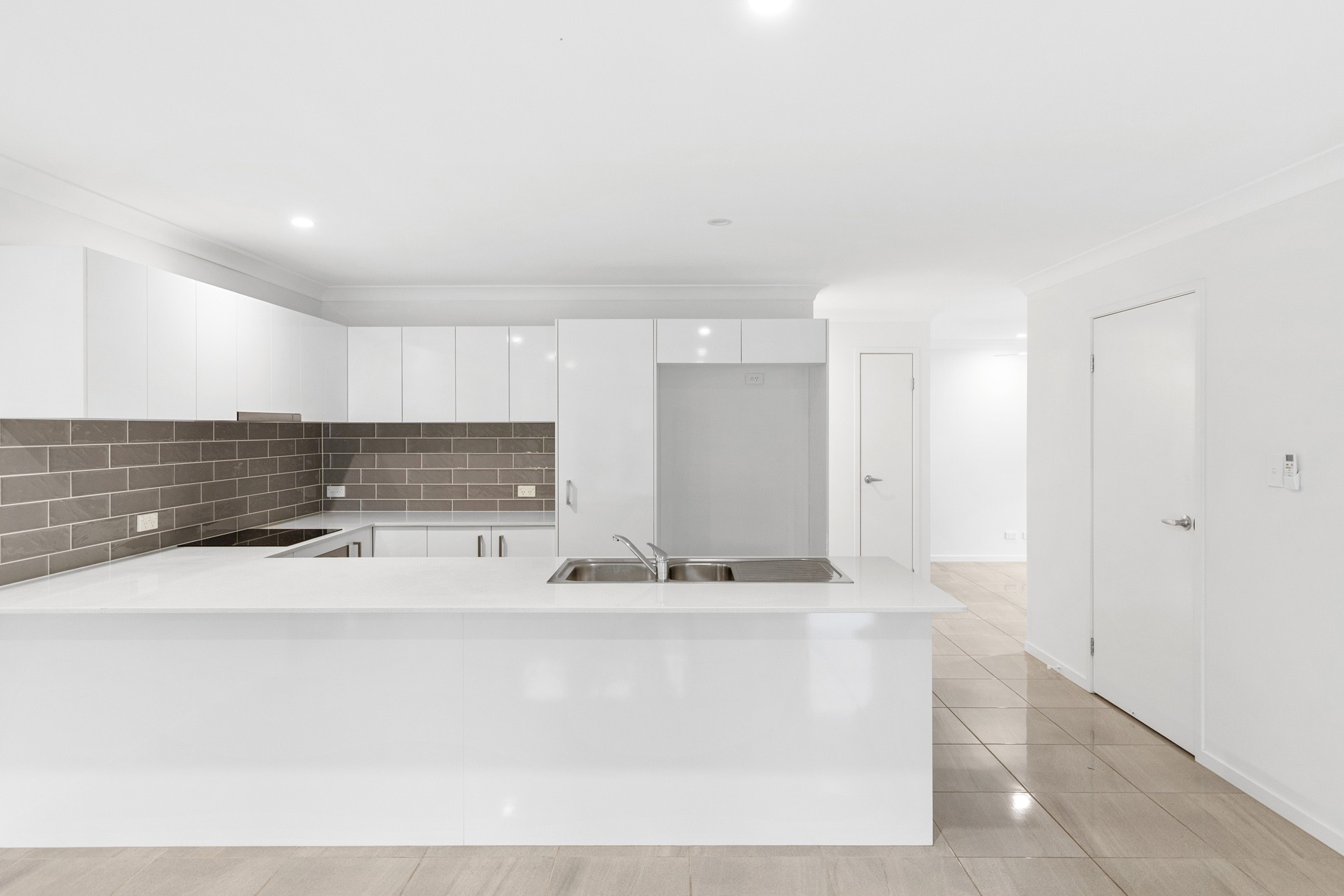 2/1 Presentation Boulevard, Nambour, QLD 4560