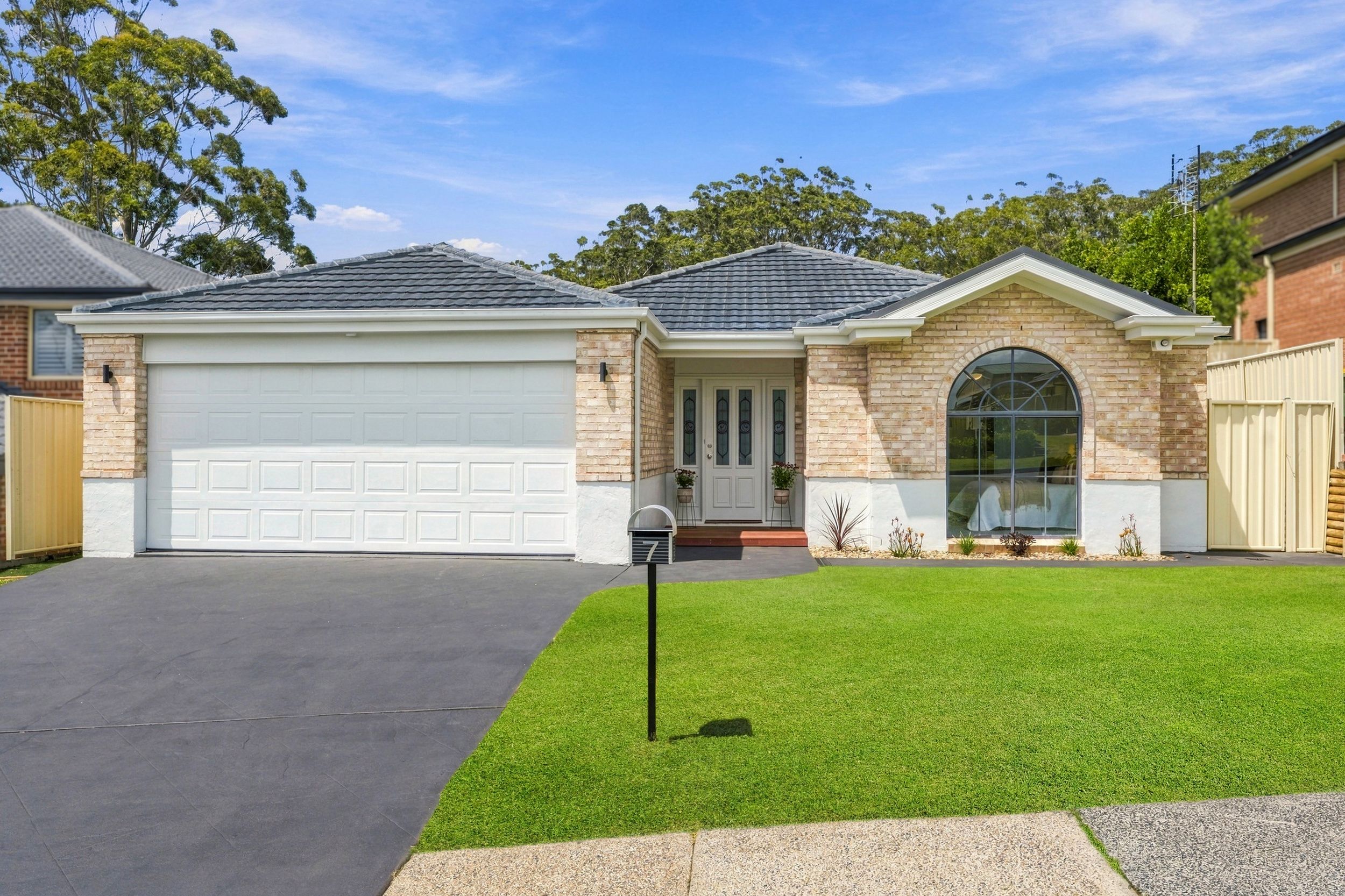 7 Armstrong Close — photo from Ray White Bensville