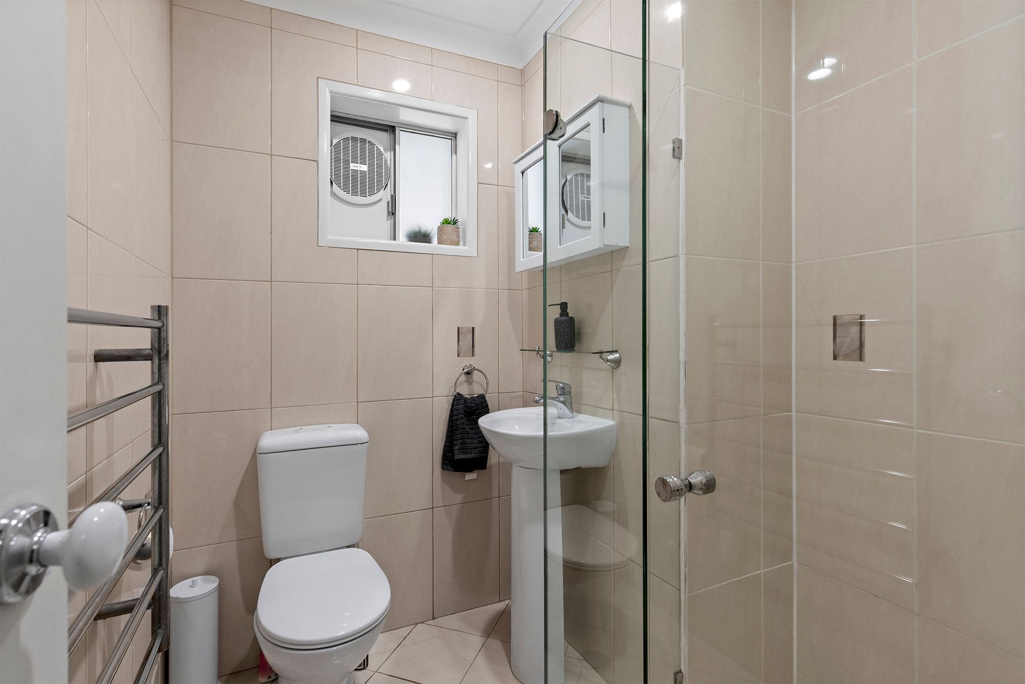 28 Yalumba Street — photo 19 of 23