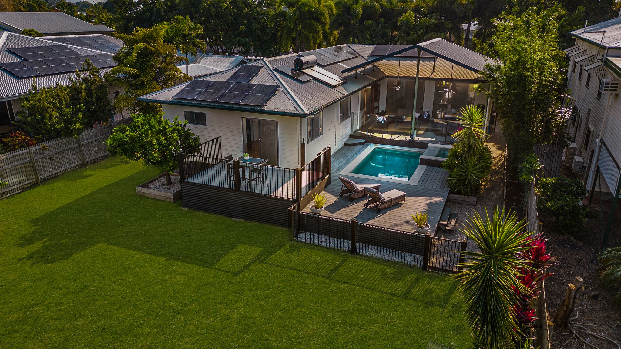 13 Whyte Street, Hermit Park, QLD 4812