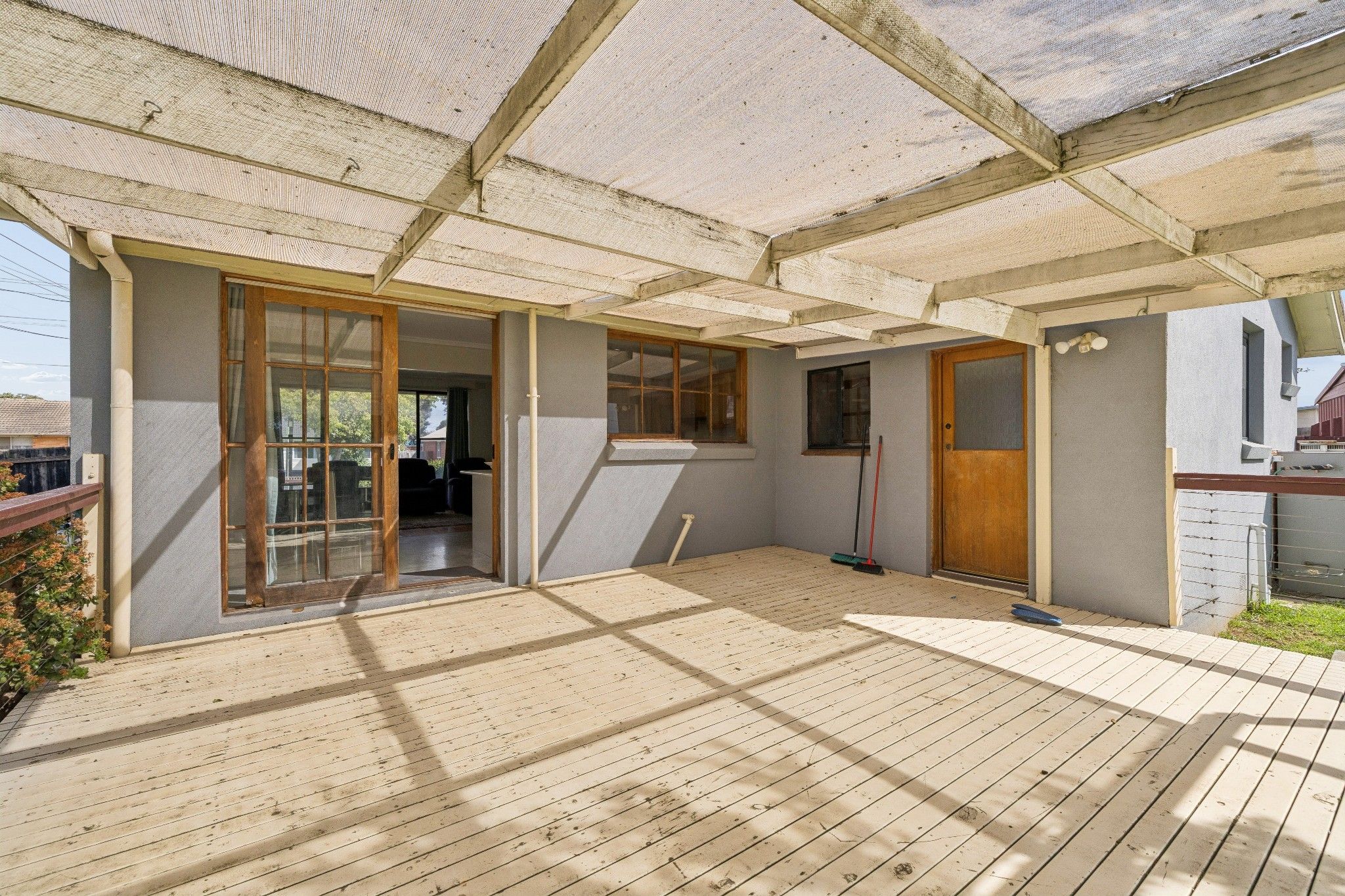 42 Centenary Crescent — photo 15 of 24