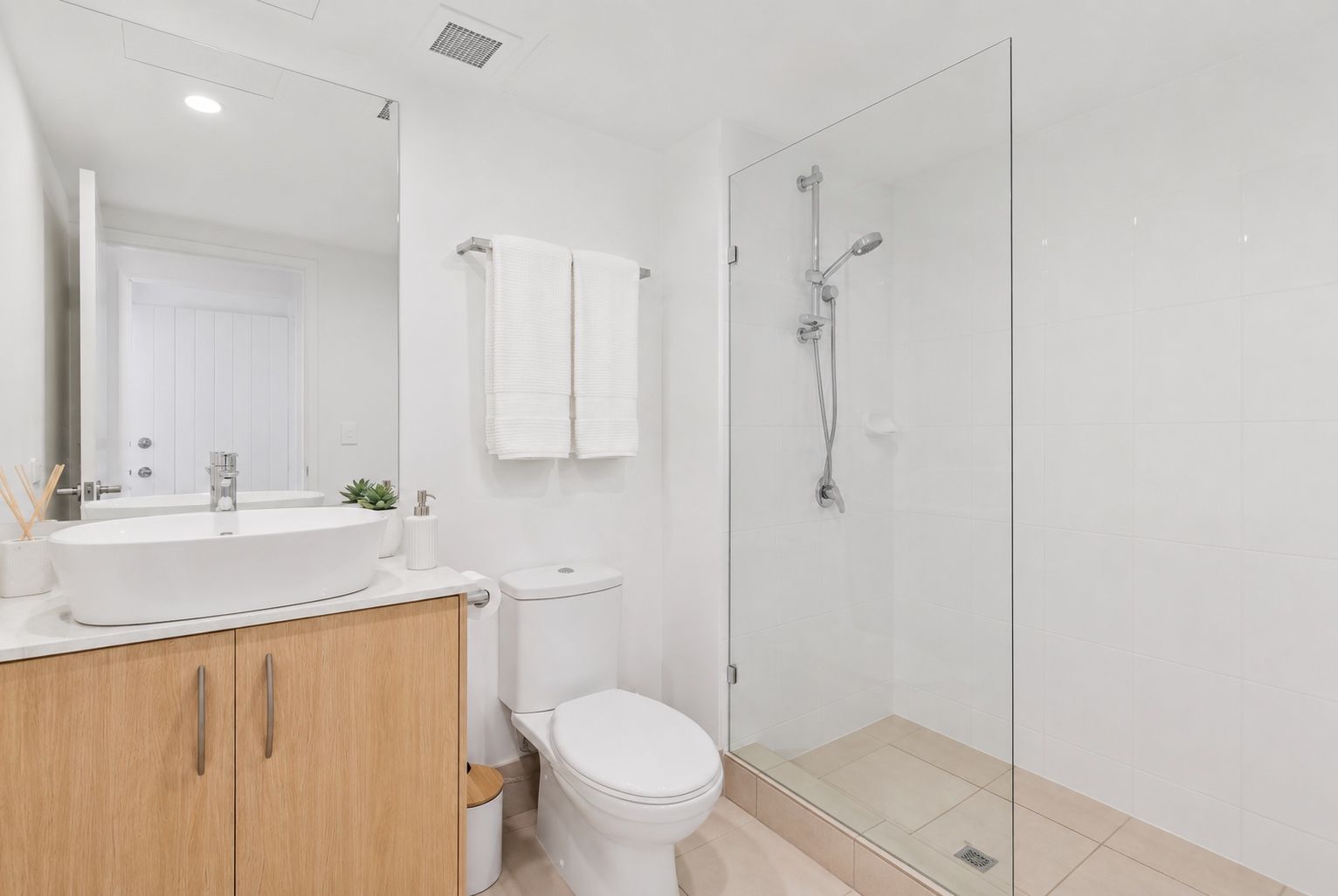 1003/41 Labrador Street — photo 15 of 27