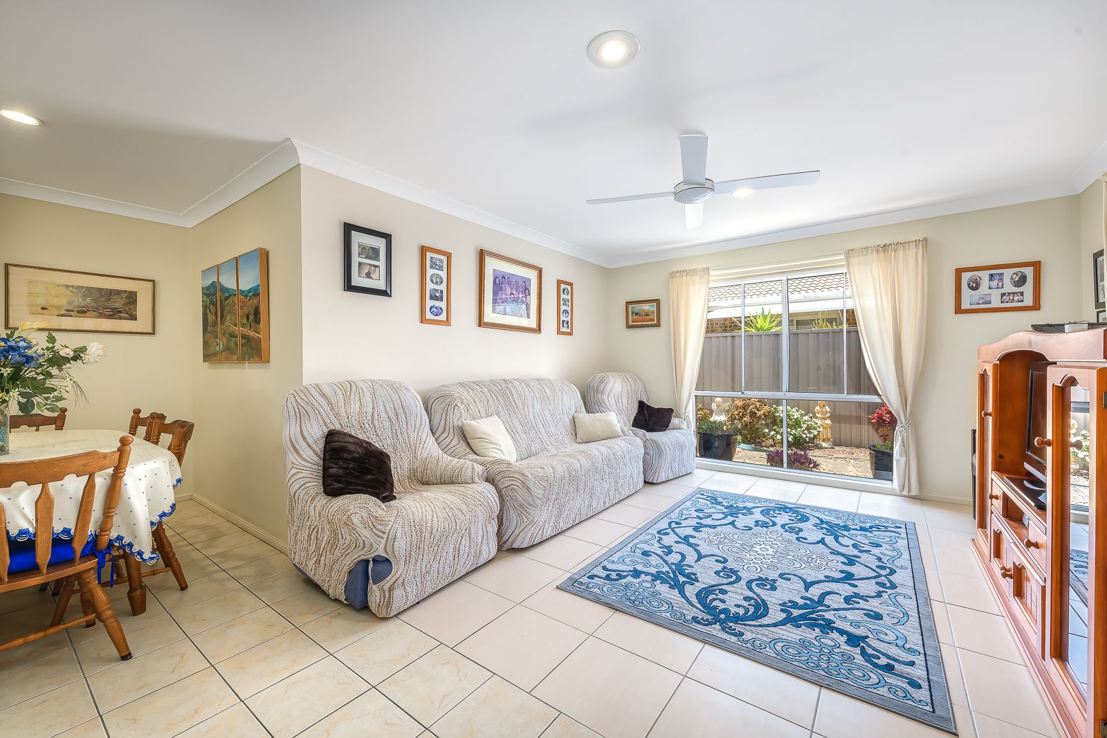 2/11 Coventry Court, Labrador, QLD 4215