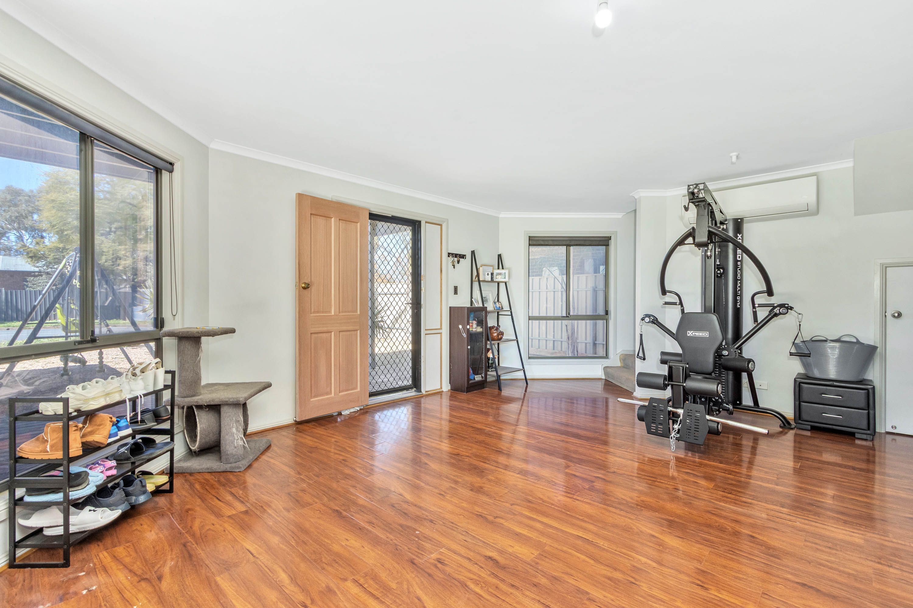 33 Broadmeadows Road — photo 4 of 24