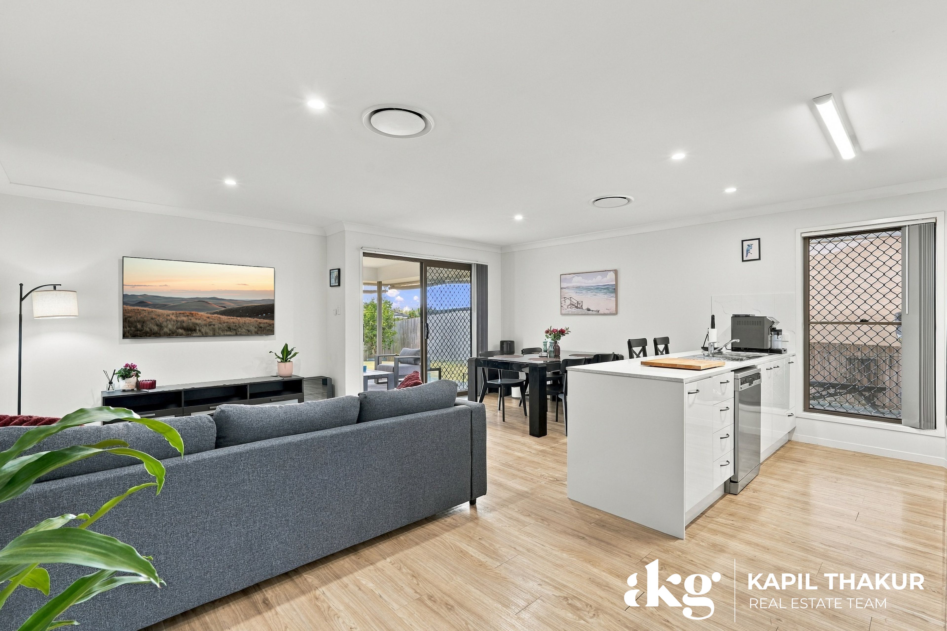 59 Clearwater Street — photo 4 of 21