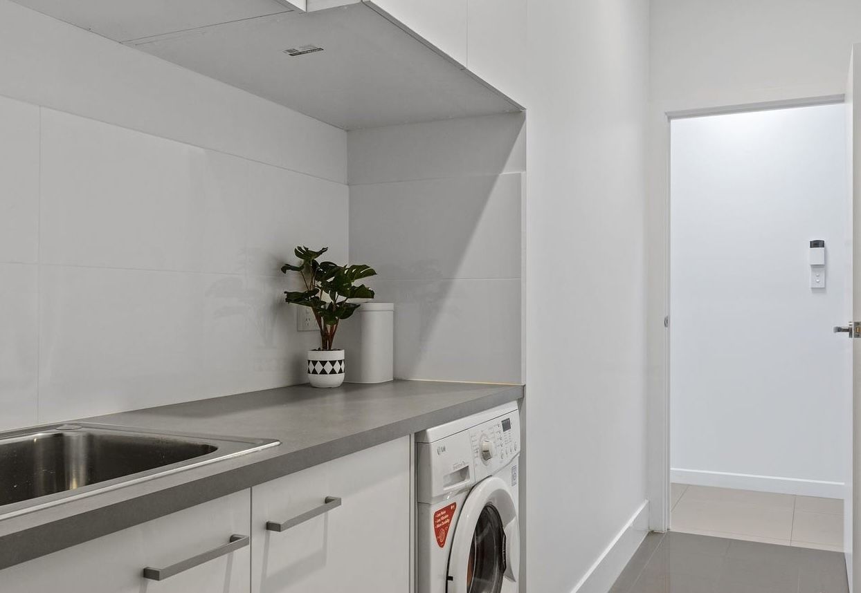 12 Vardon Street — photo 12 of 14
