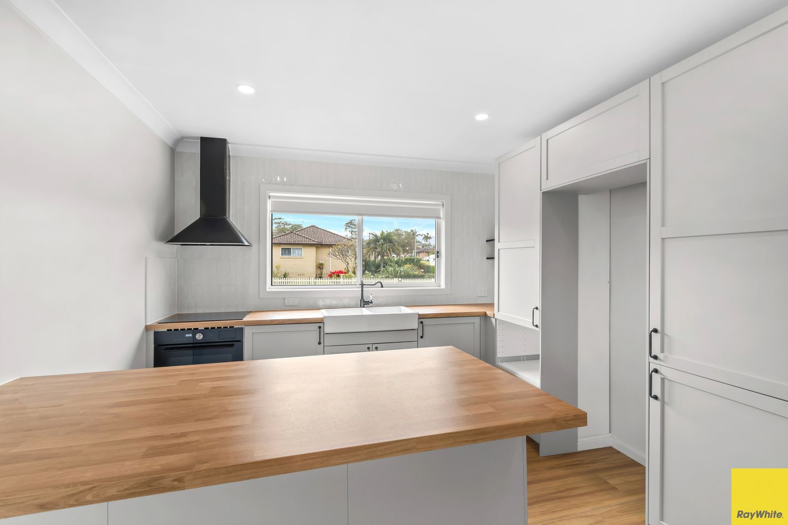 16 Howell Avenue, Kanahooka, NSW 2530