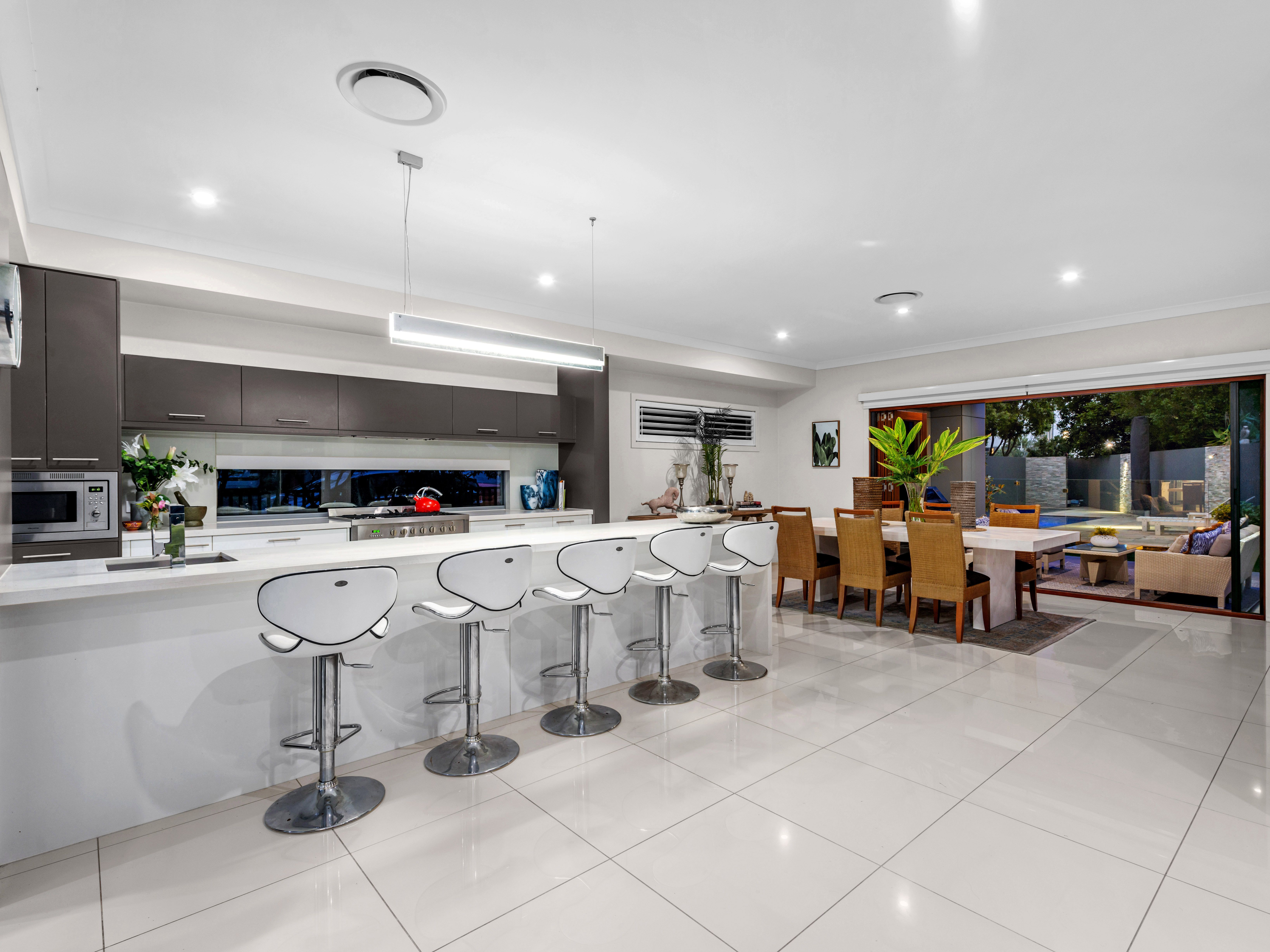 27 Bulimba Parade, Bulimba, QLD 4171