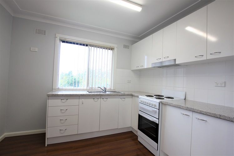2/10 Alpha Road, Camden, NSW 2570