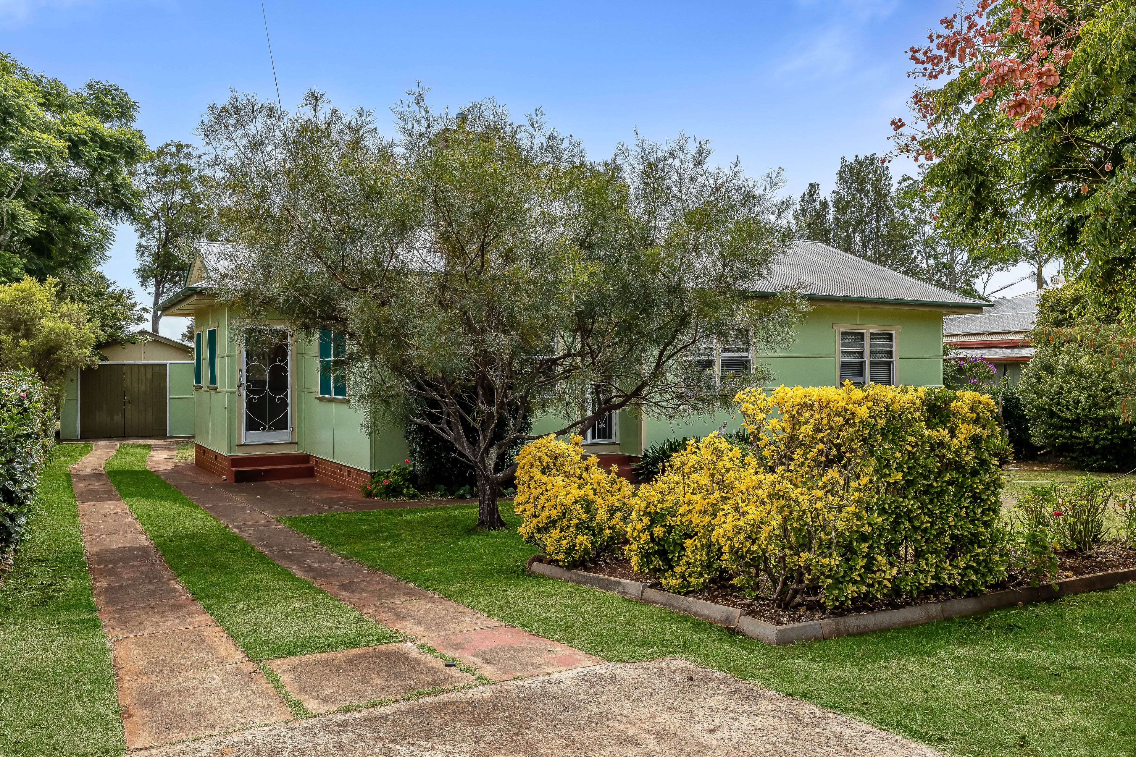 11 Stehn Street, Harristown, QLD 4350