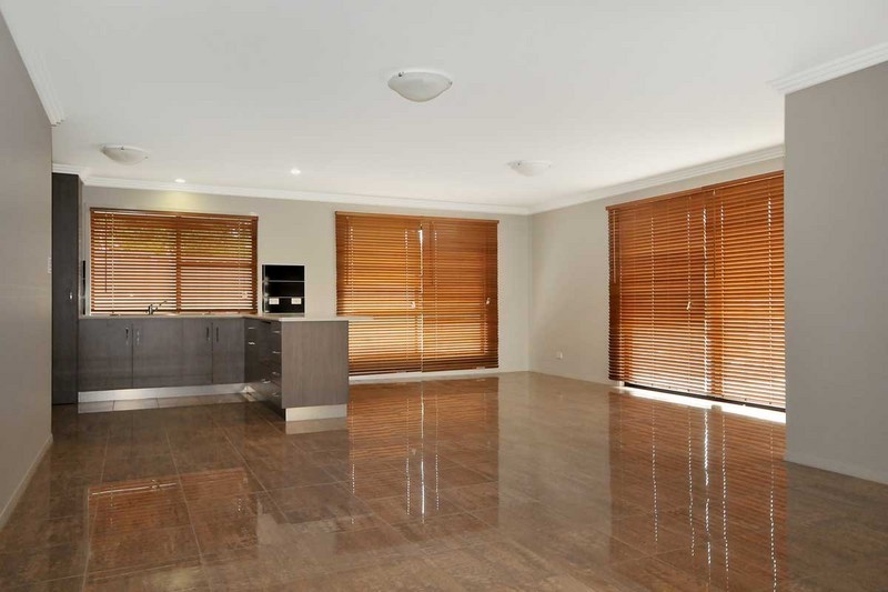 2/26a Ascot Street, Newtown, QLD 4350
