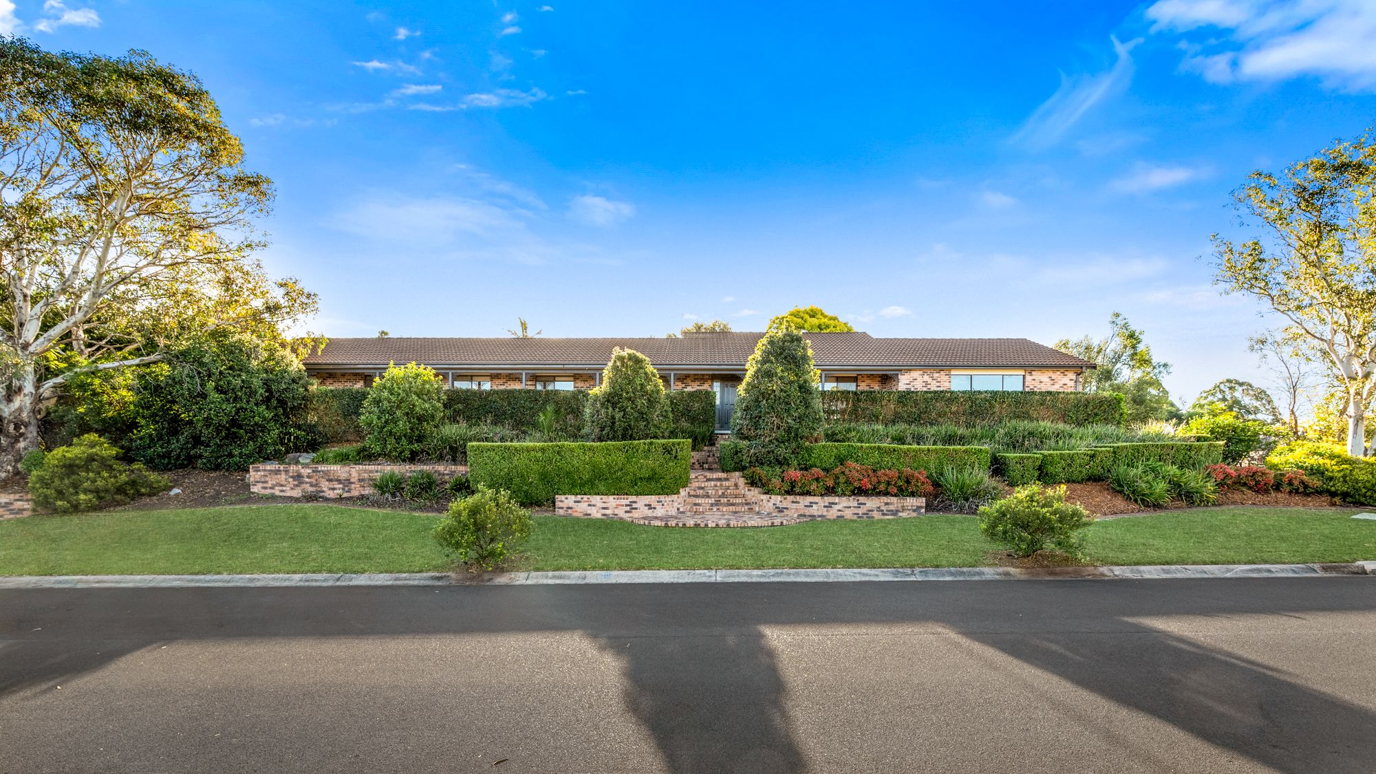 10 Figtree Crescent, Glen Alpine, NSW 2560 Sold House Ray White