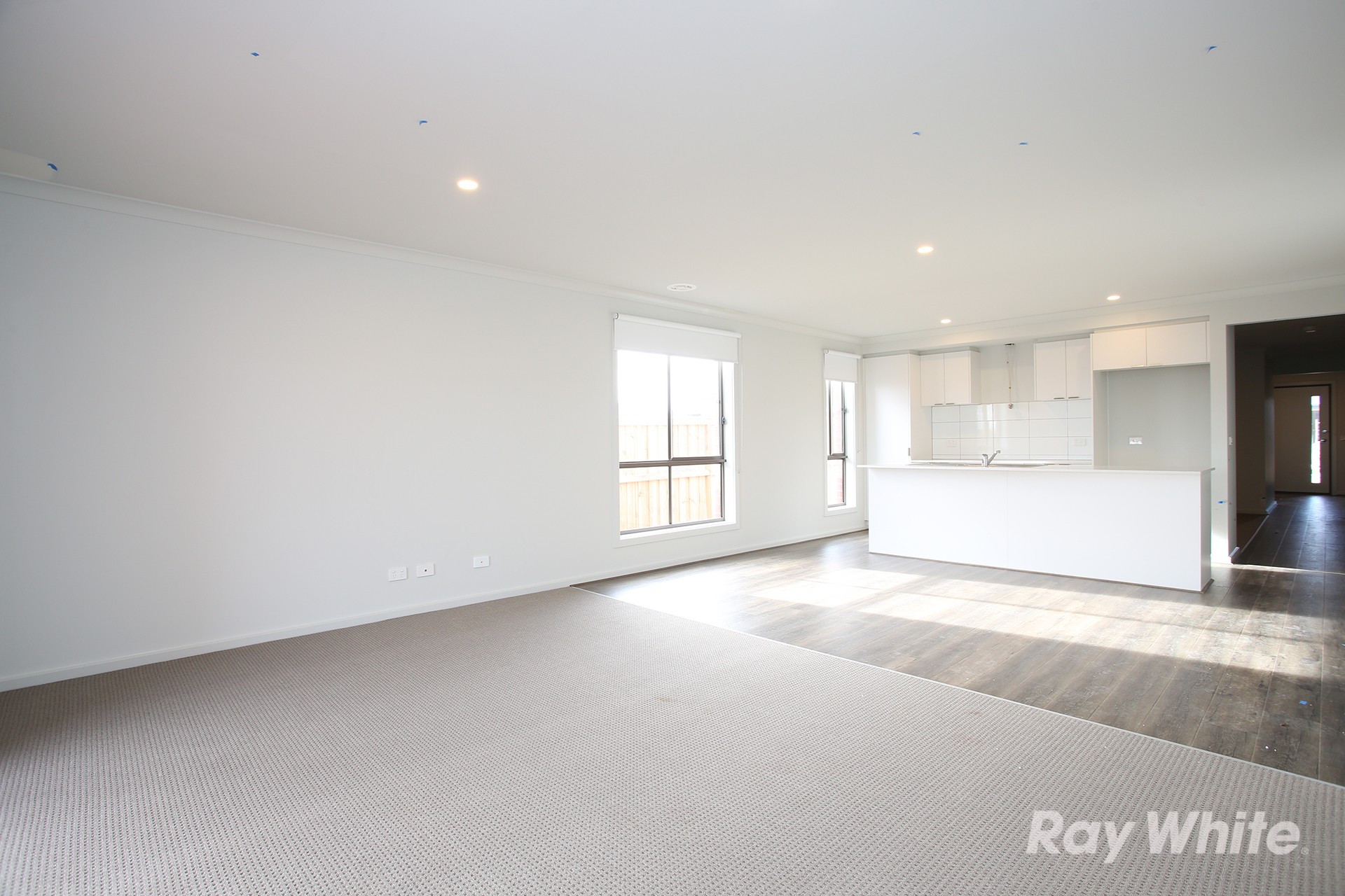 24 Speargrass Close, Clyde North, VIC 3978