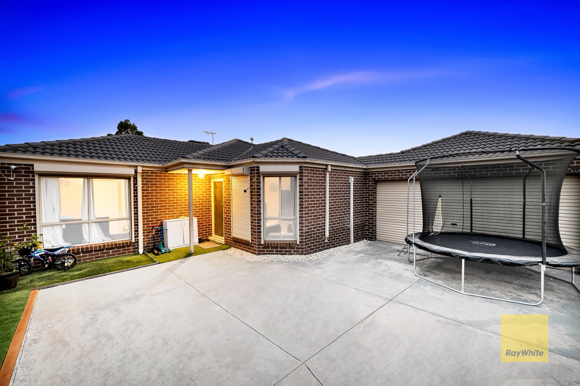 2/9 Swinburne Court, Truganina, VIC 3029