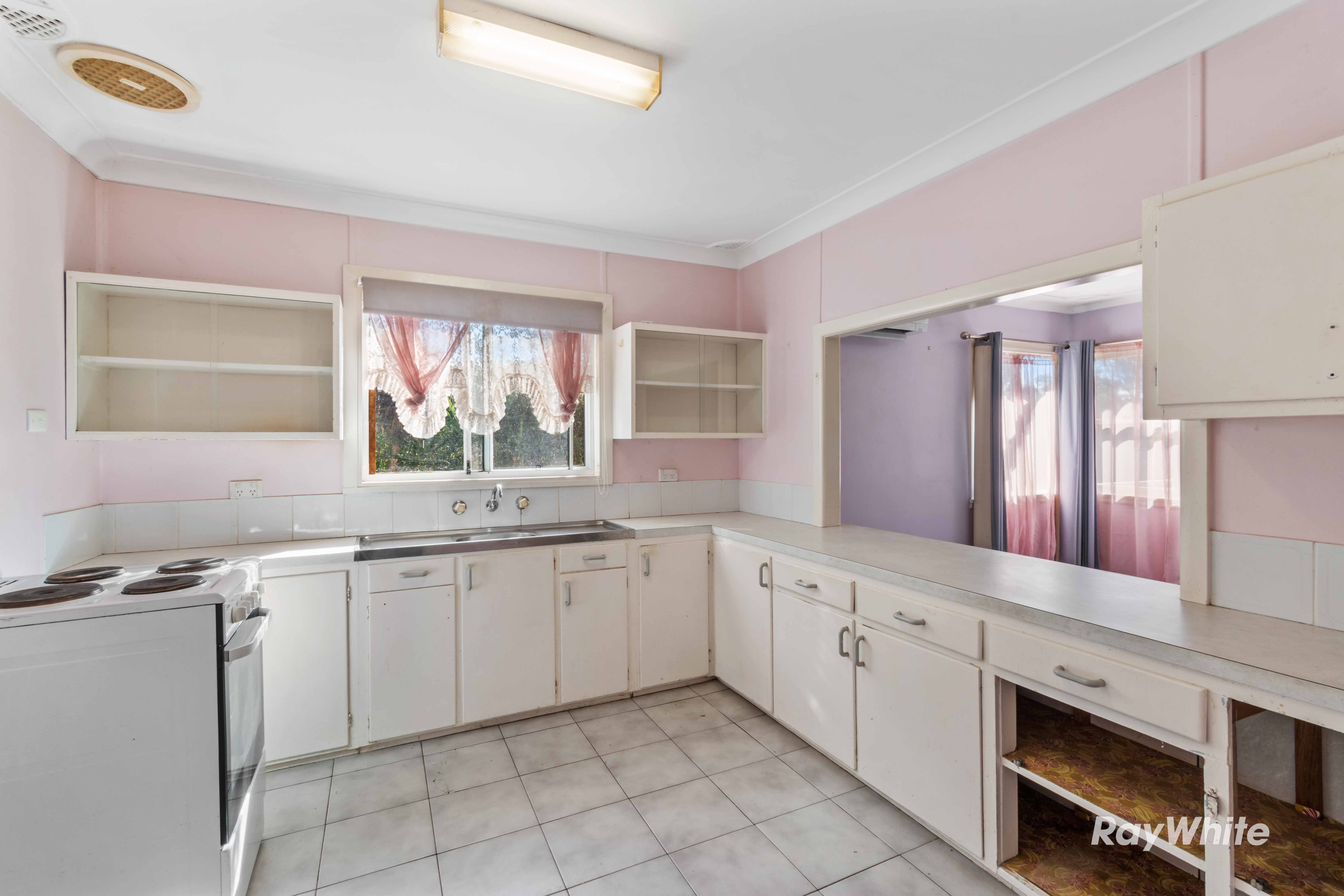 28 Christopher Crescent, Batehaven, NSW 2536