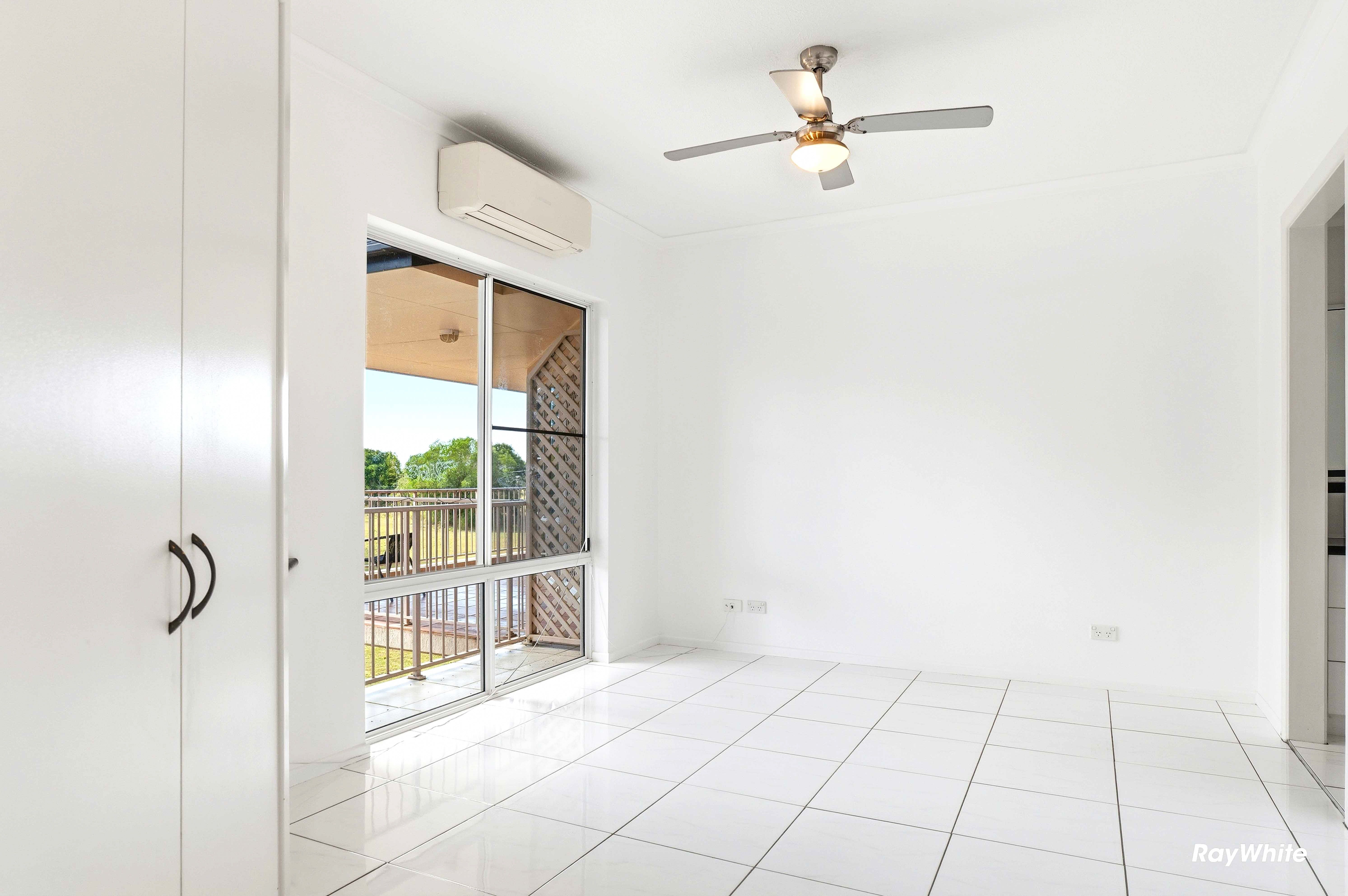 4/150 Sylvan Drive — photo 12 of 18