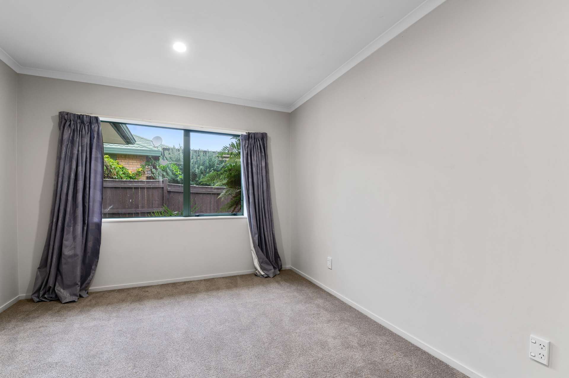59 Basley Road photo 14