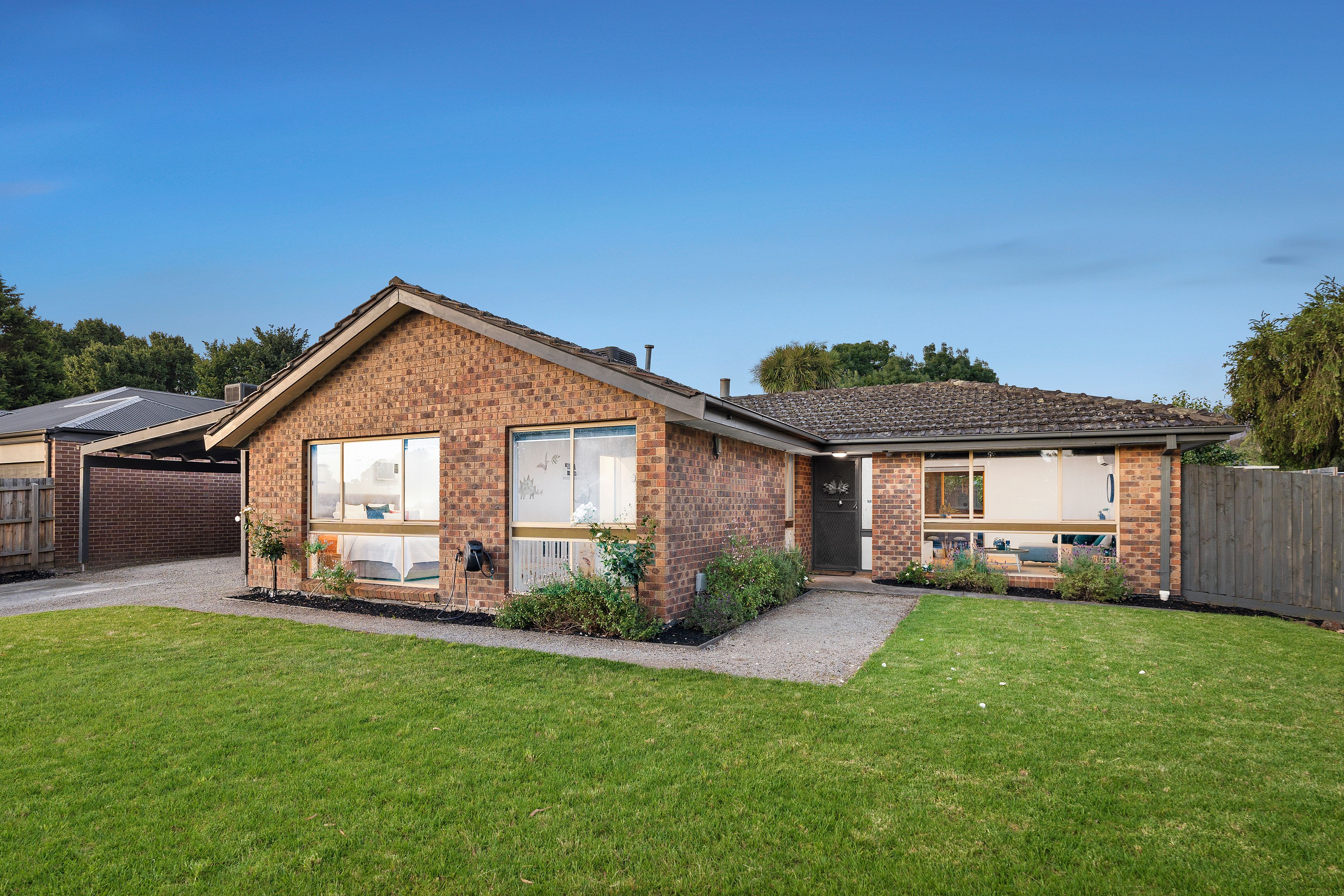1 Morvan Court, Ferntree Gully VIC 3156