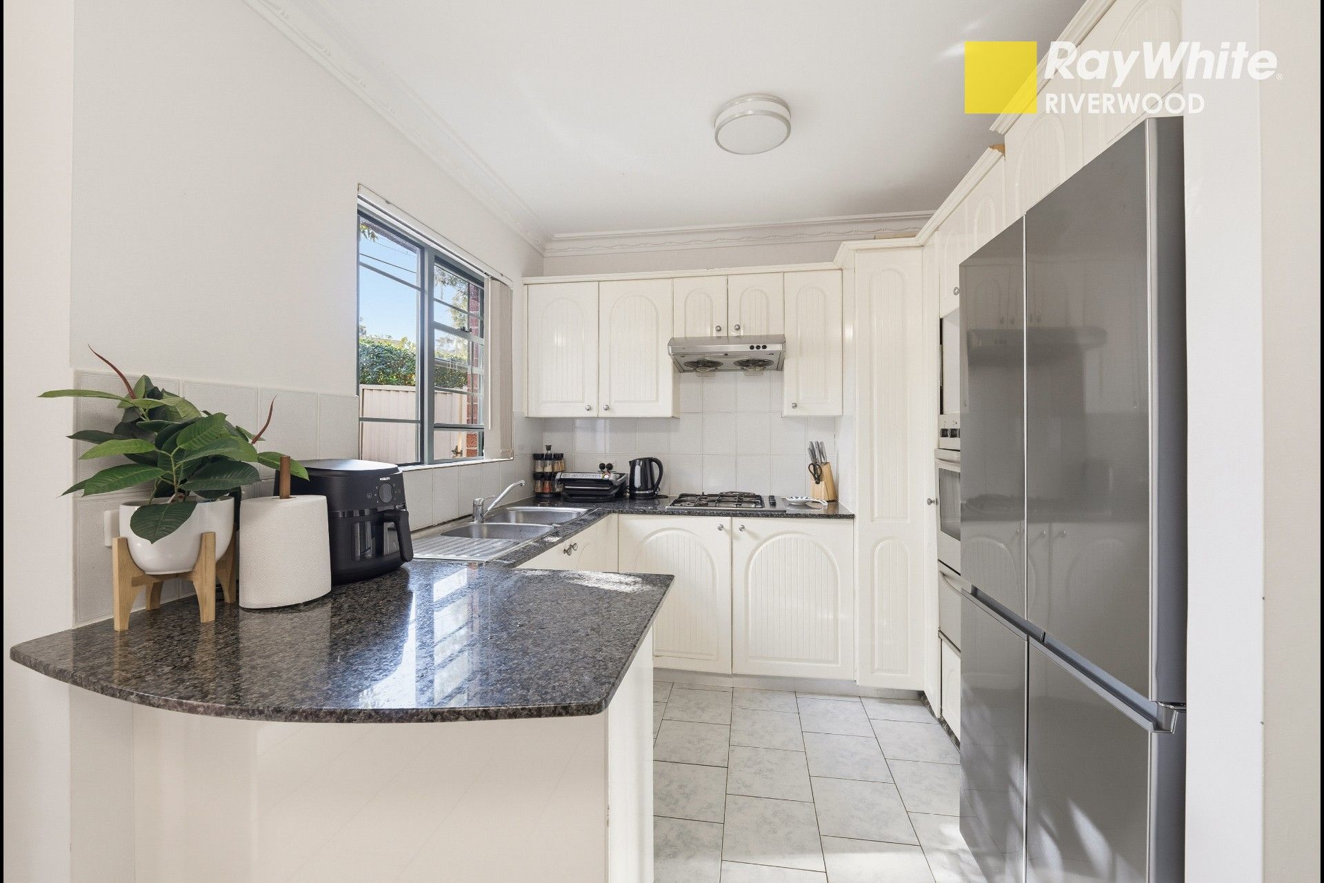 1/49-51 Melvin Street — photo 4 of 9