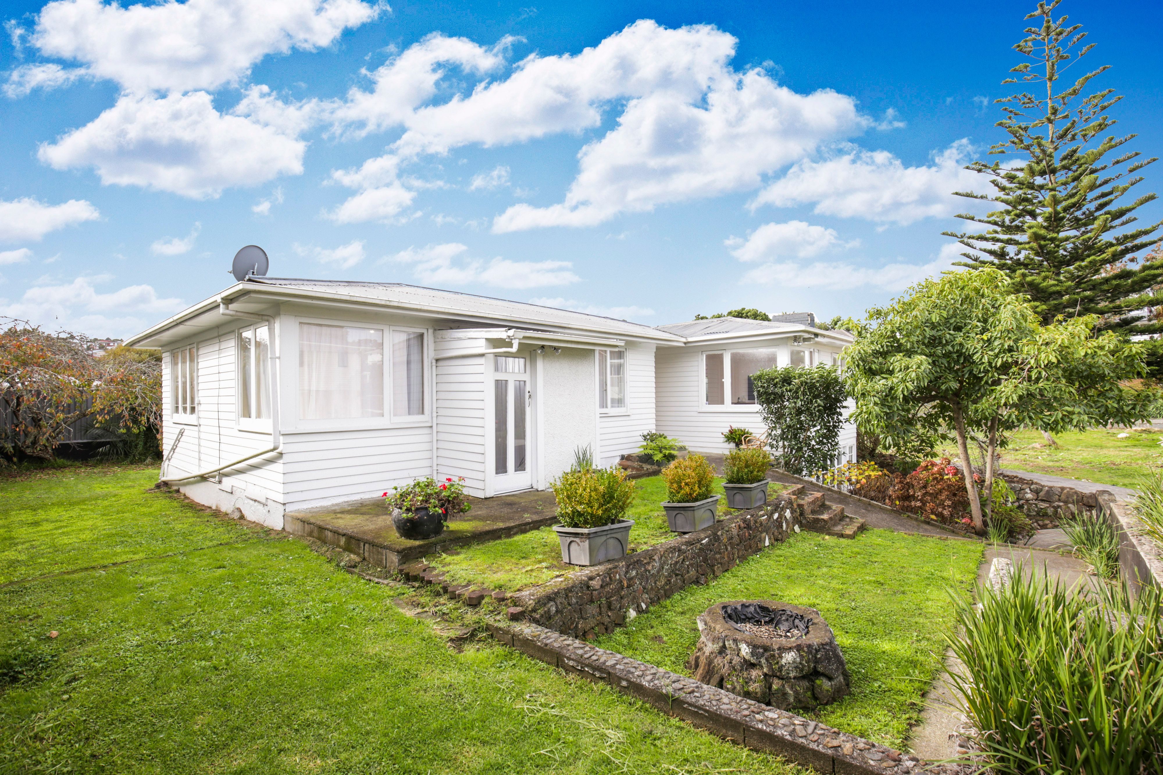 16 Jamaica Place, Blockhouse Bay, Auckland City