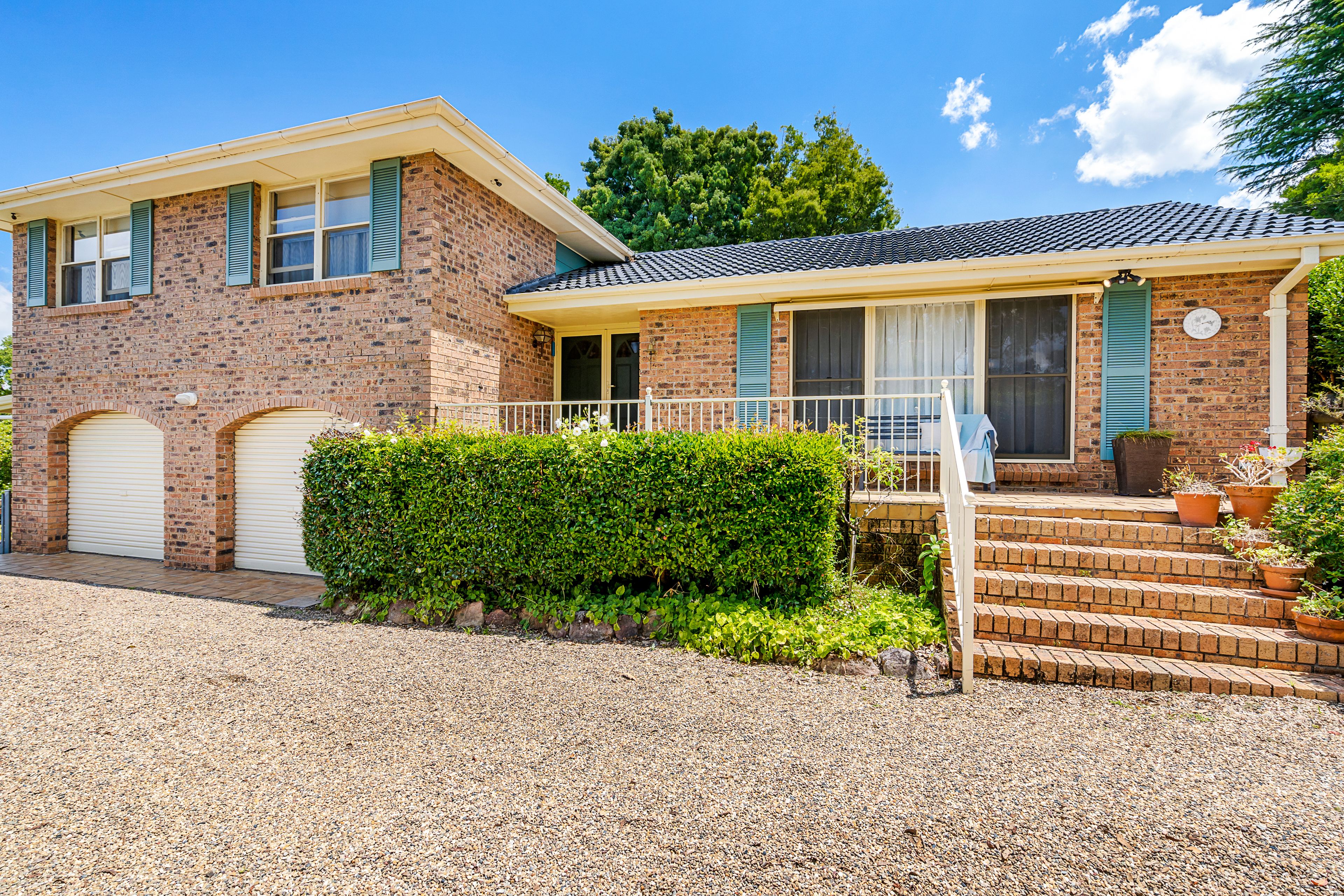 33 Warks Hill Road, Kurrajong Heights, NSW 2758 Sold House Ray