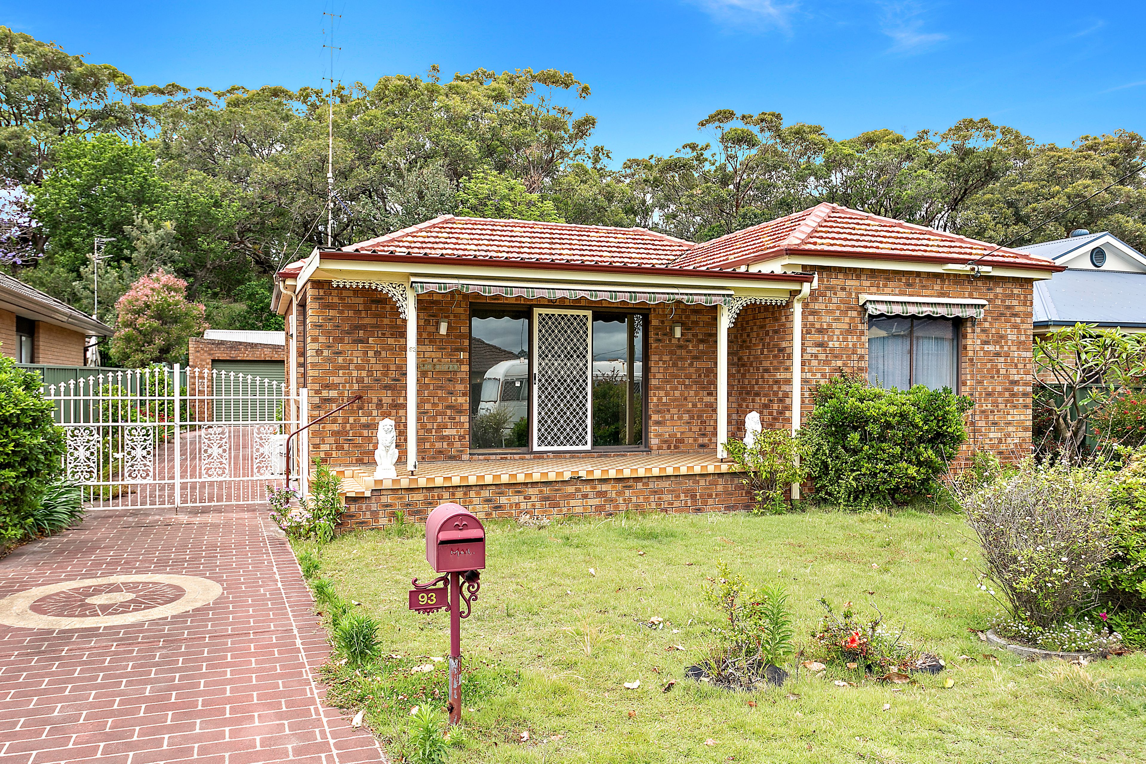 93 Ocean Street, Windang, NSW 2528
