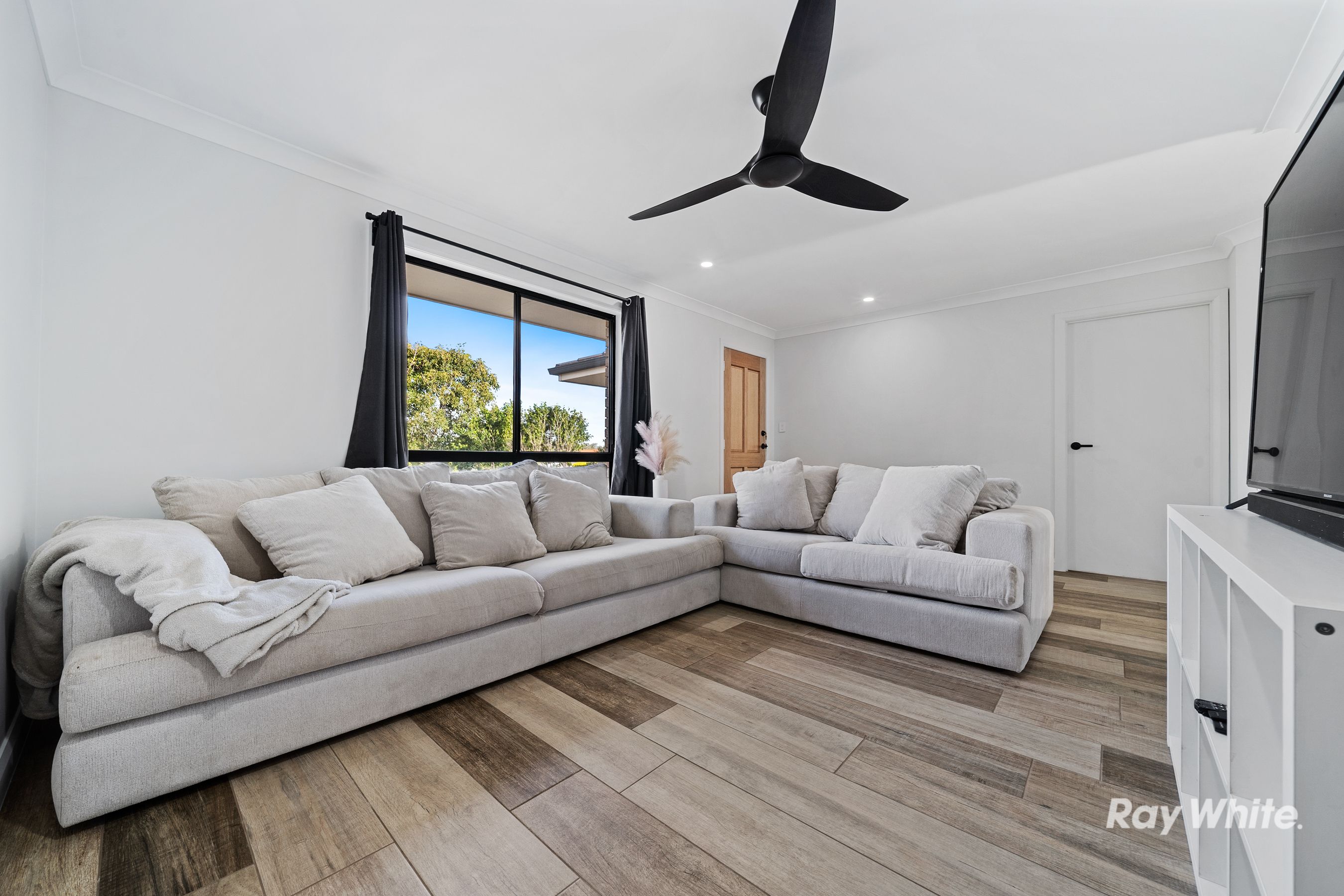 2 Durham Court, Heritage Park, QLD 4118