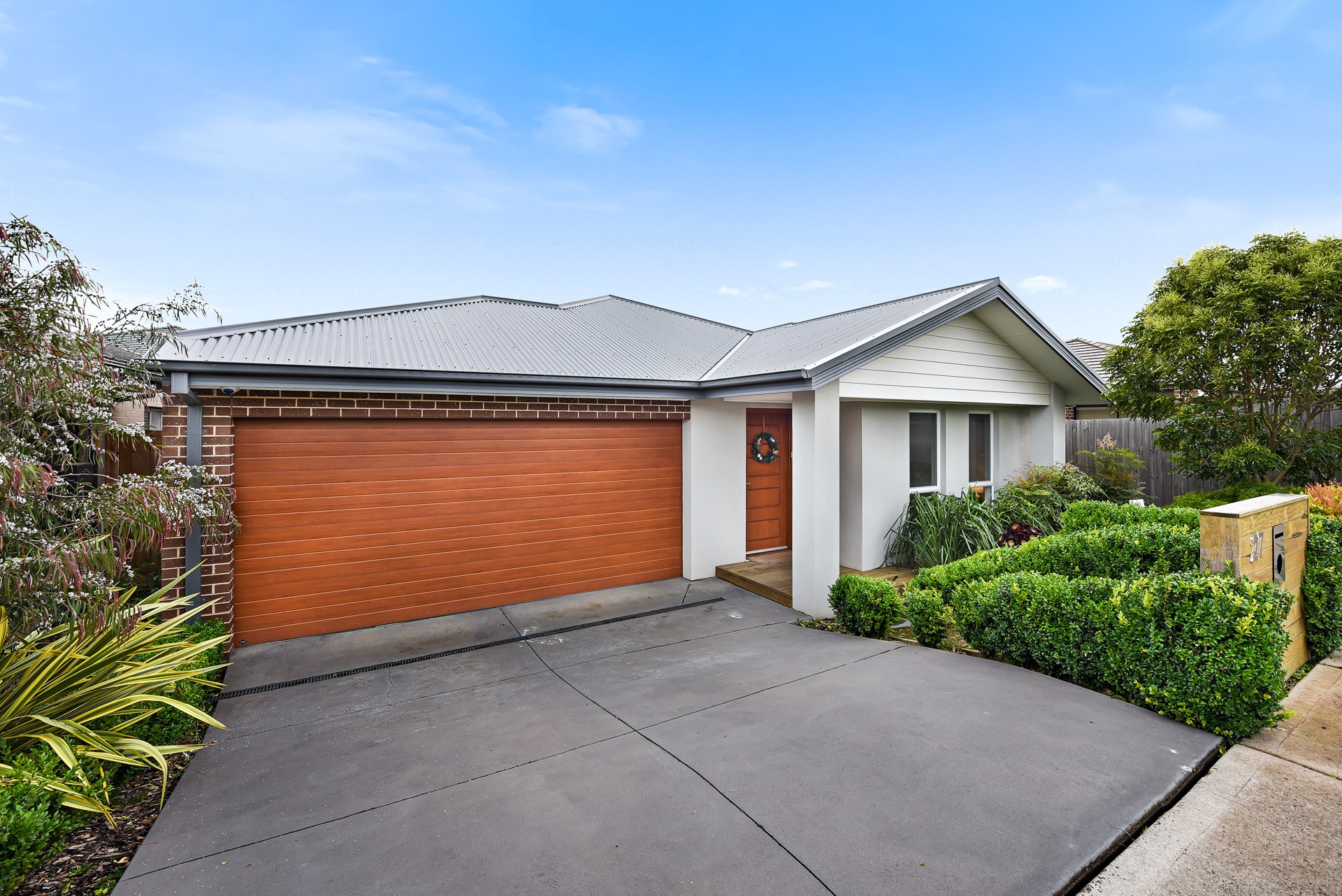 27 Beacon Drive, Cranbourne North, VIC 3977
