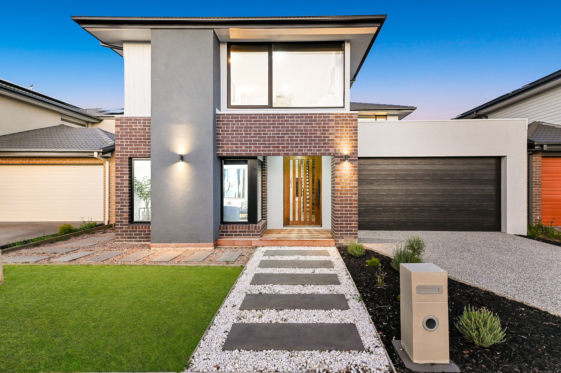 4 Dapple Crescent, Clyde North, VIC 3978