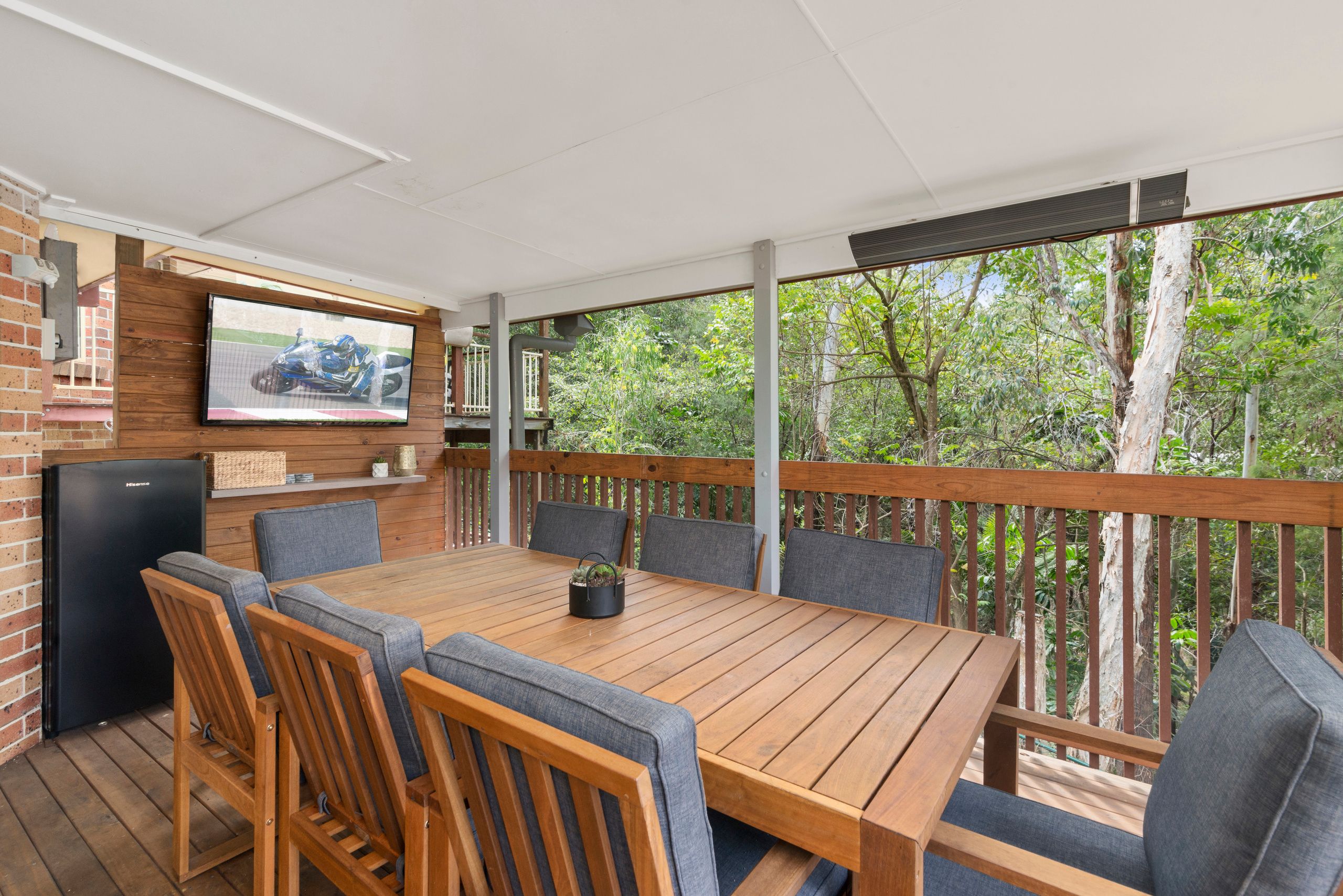 2 Simpsons Road, Currumbin Waters QLD 4223