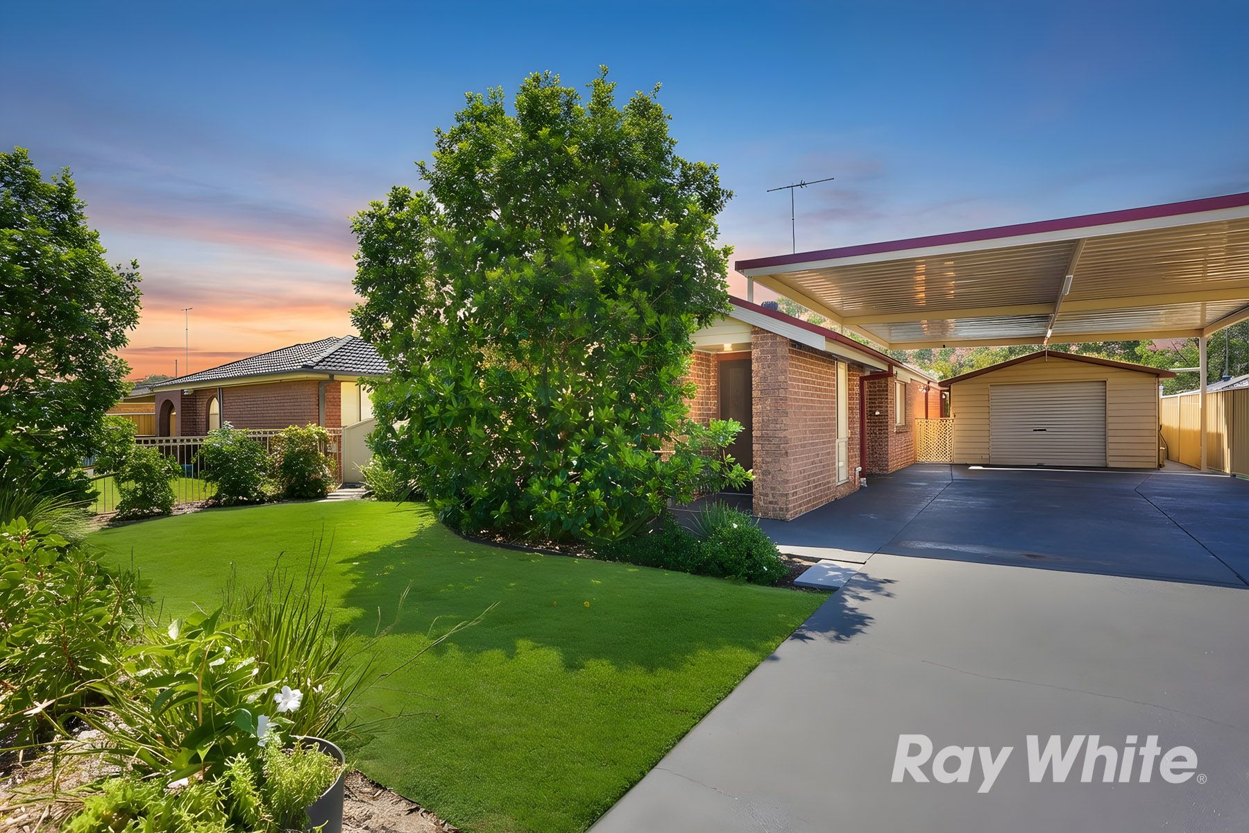 33 Madison Circuit, St Clair, NSW 2759