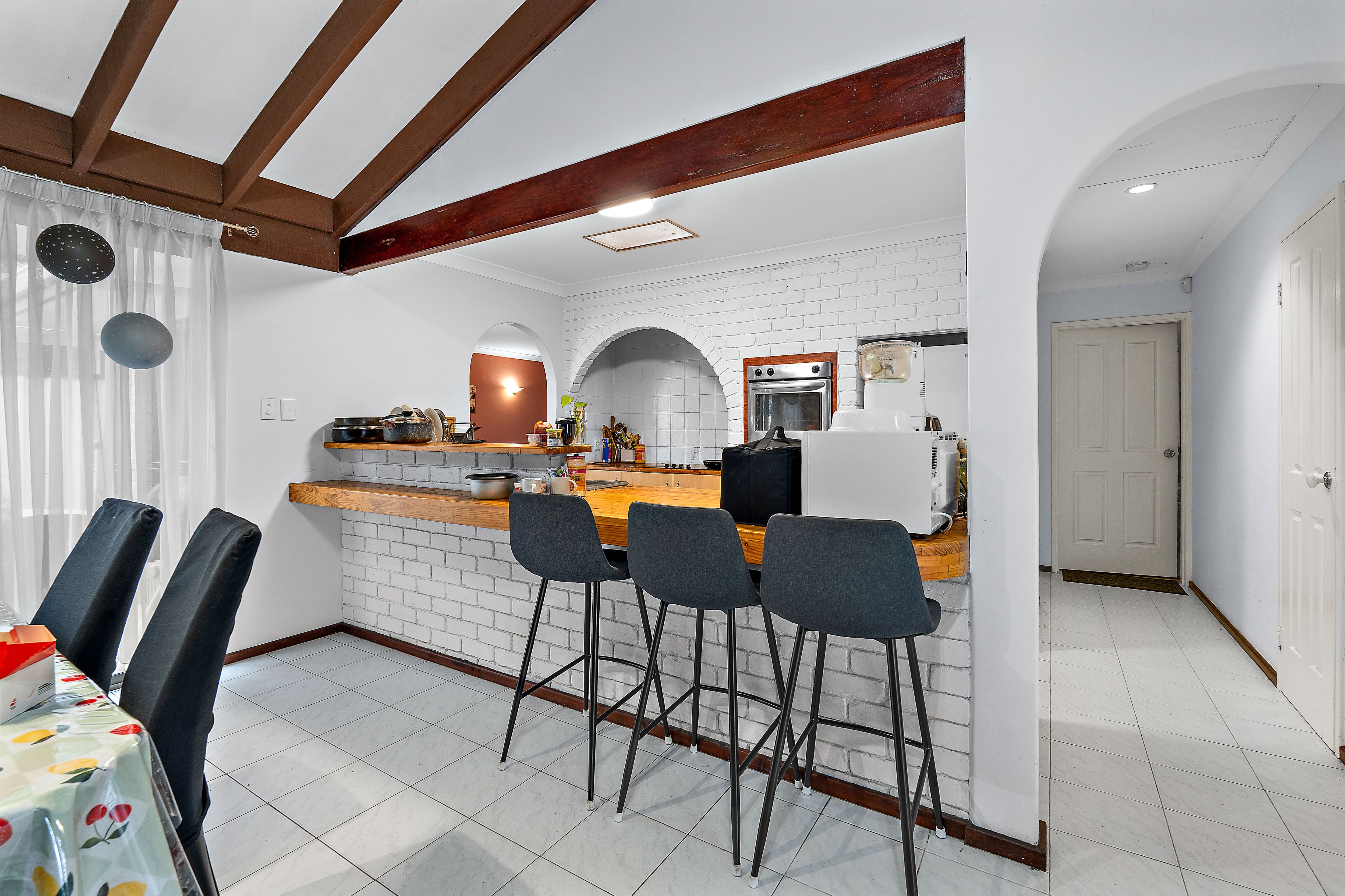 31 Huggins Road — photo 6 of 18