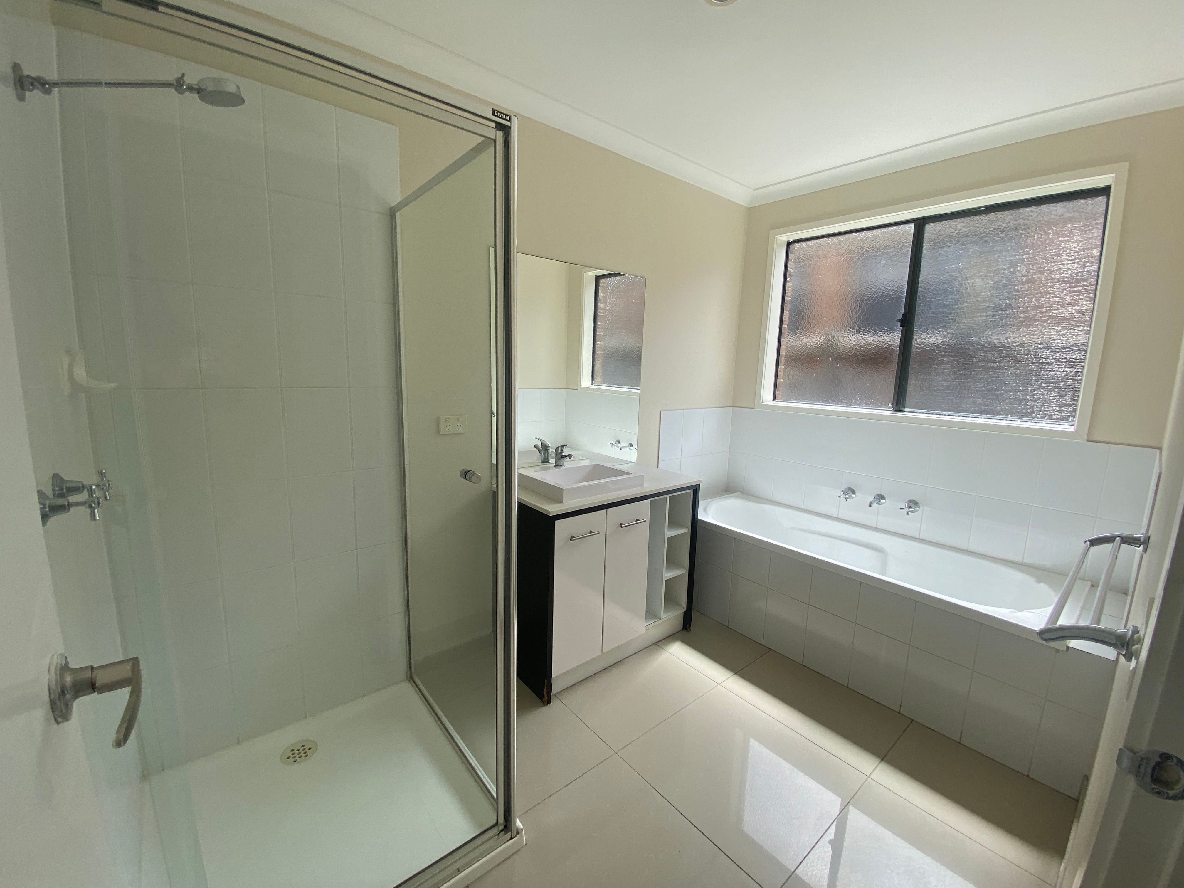 84 William Thwaites Boulevard — photo 10 of 12
