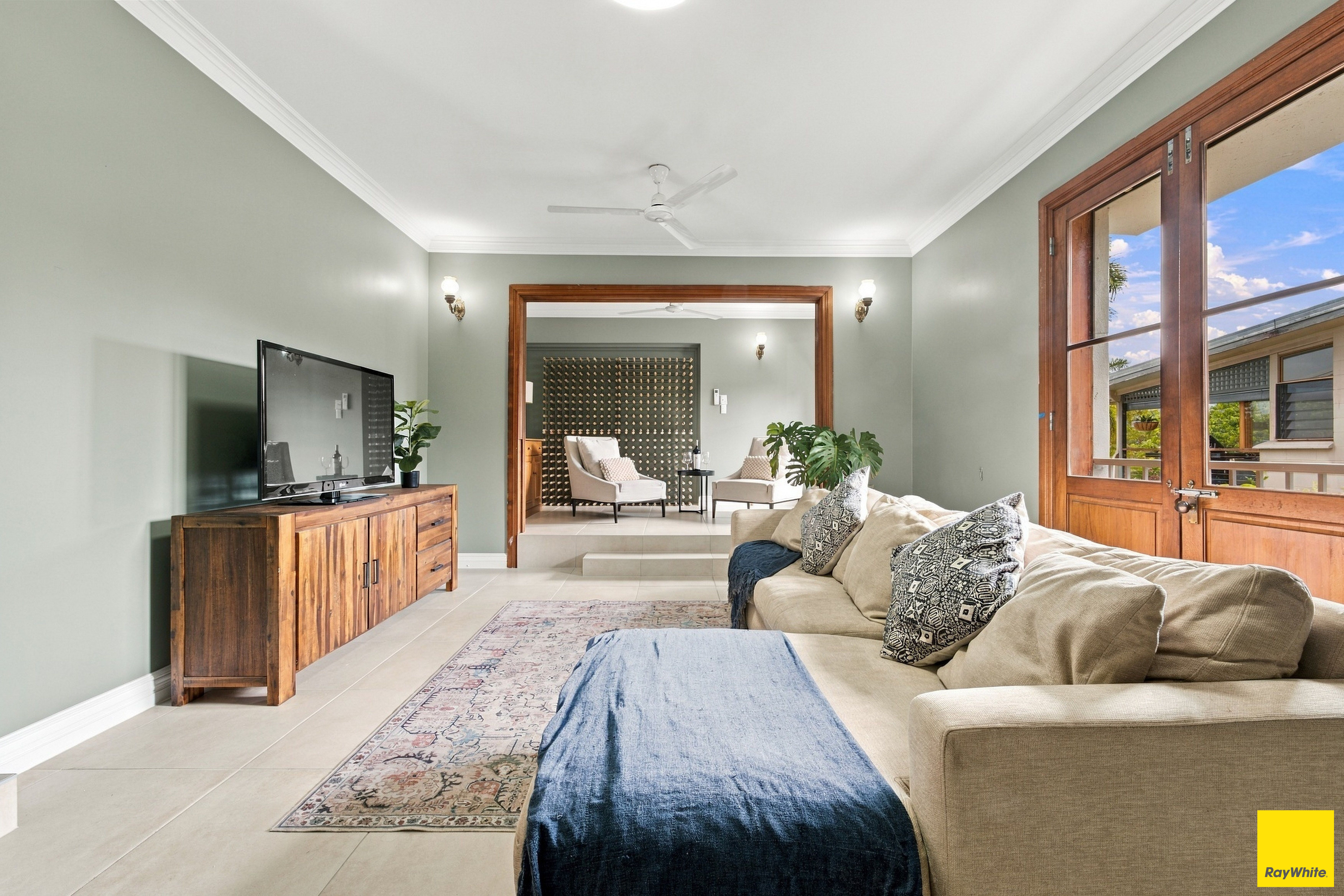 35 Hutchinson Street — photo 9 of 30