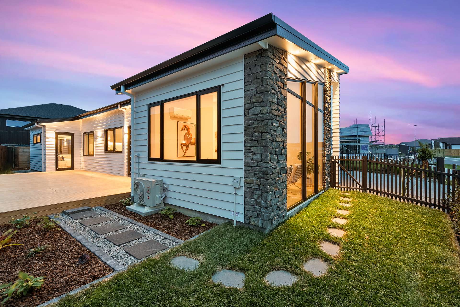 24 Tipu Crescent photo 1