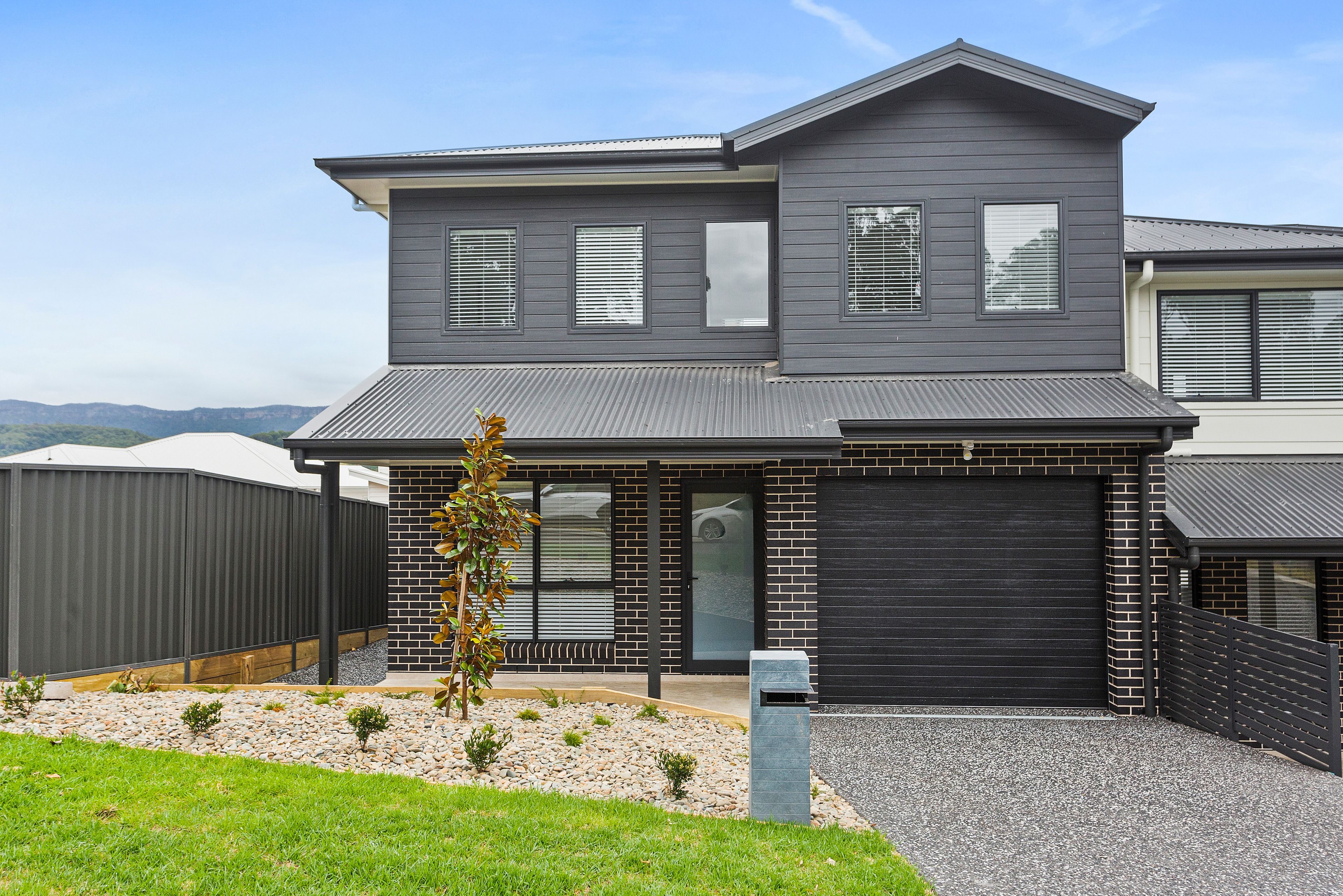4 Kiah Close , Tullimbar NSW 2527