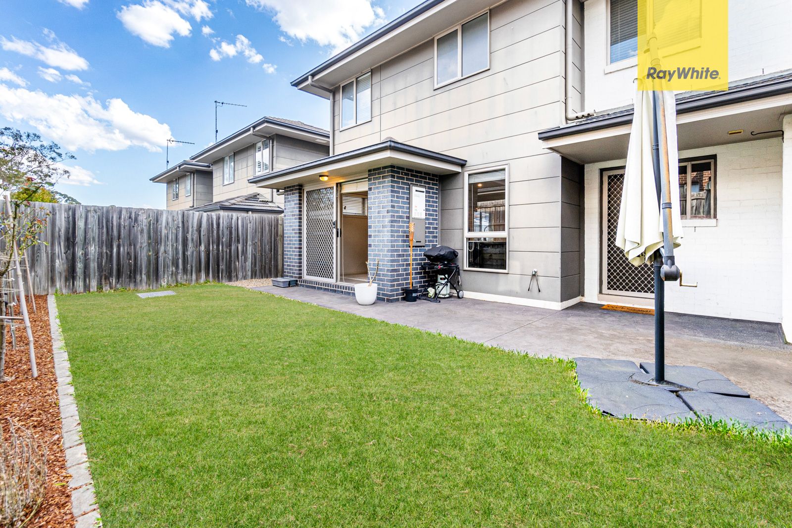 8/8 Hillview Road — photo 12 of 12