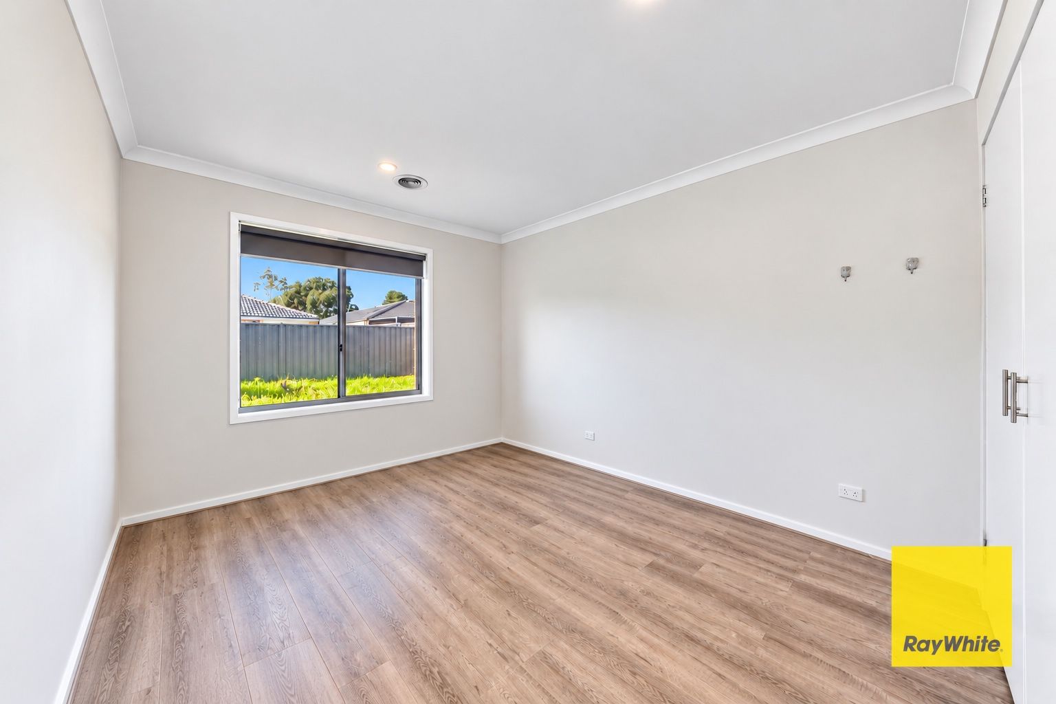 7 Mingay Close — photo 12 of 22