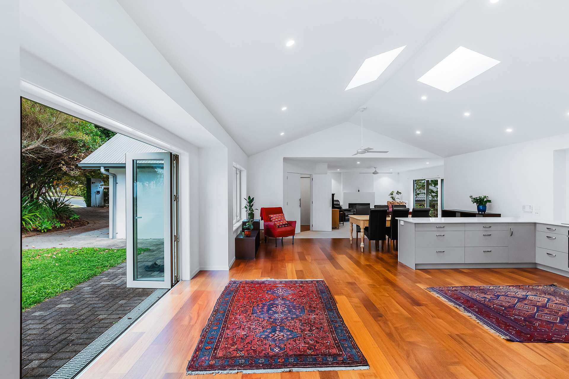 26 Arrowsmith Avenue photo 9