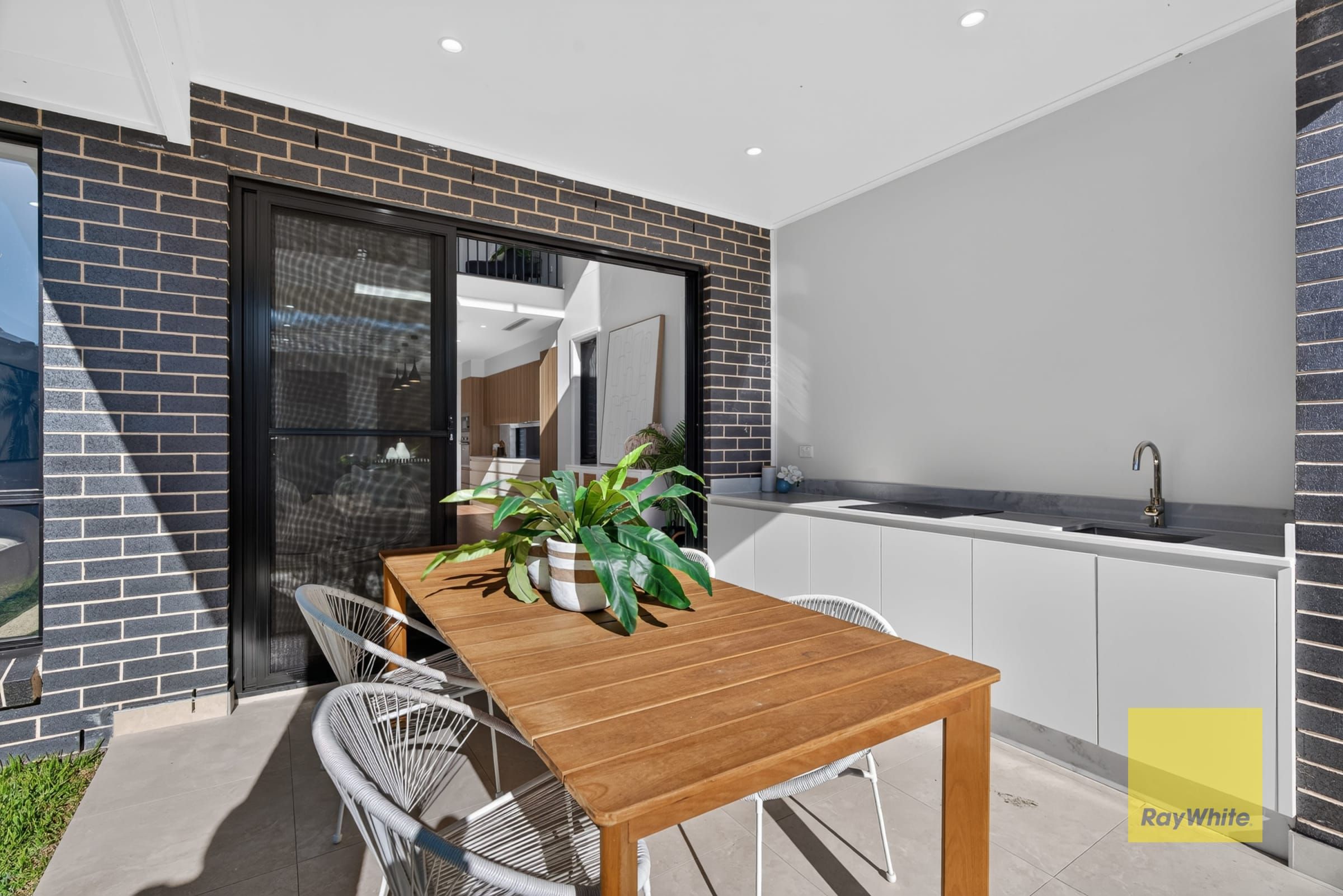 41 Donald Avenue — photo 15 of 28