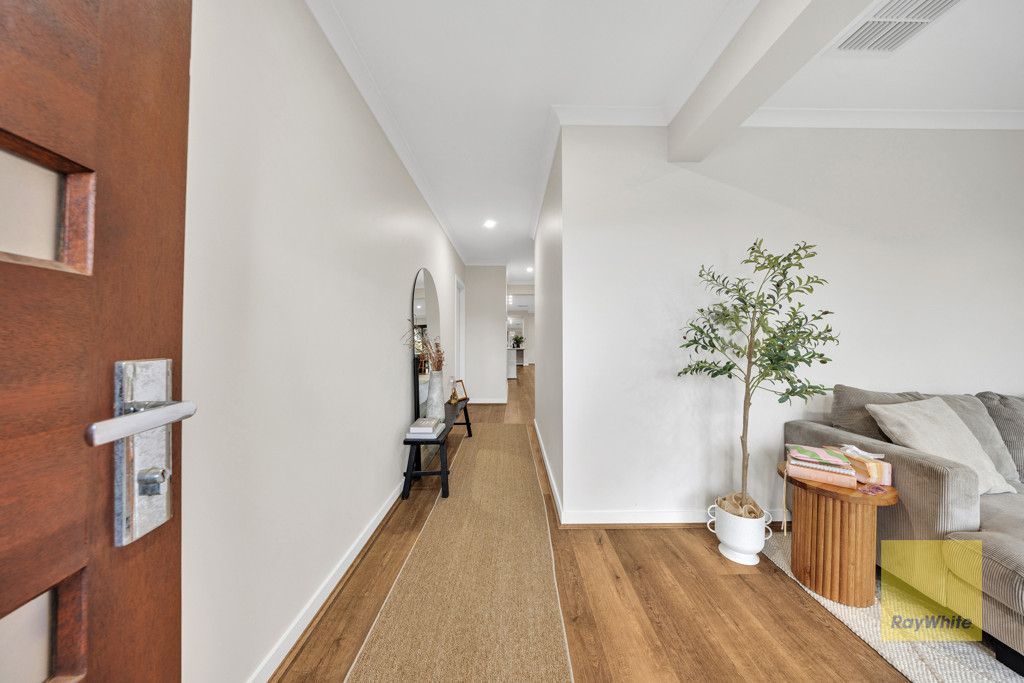 12 Ionica Loop, Truganina, VIC 3029