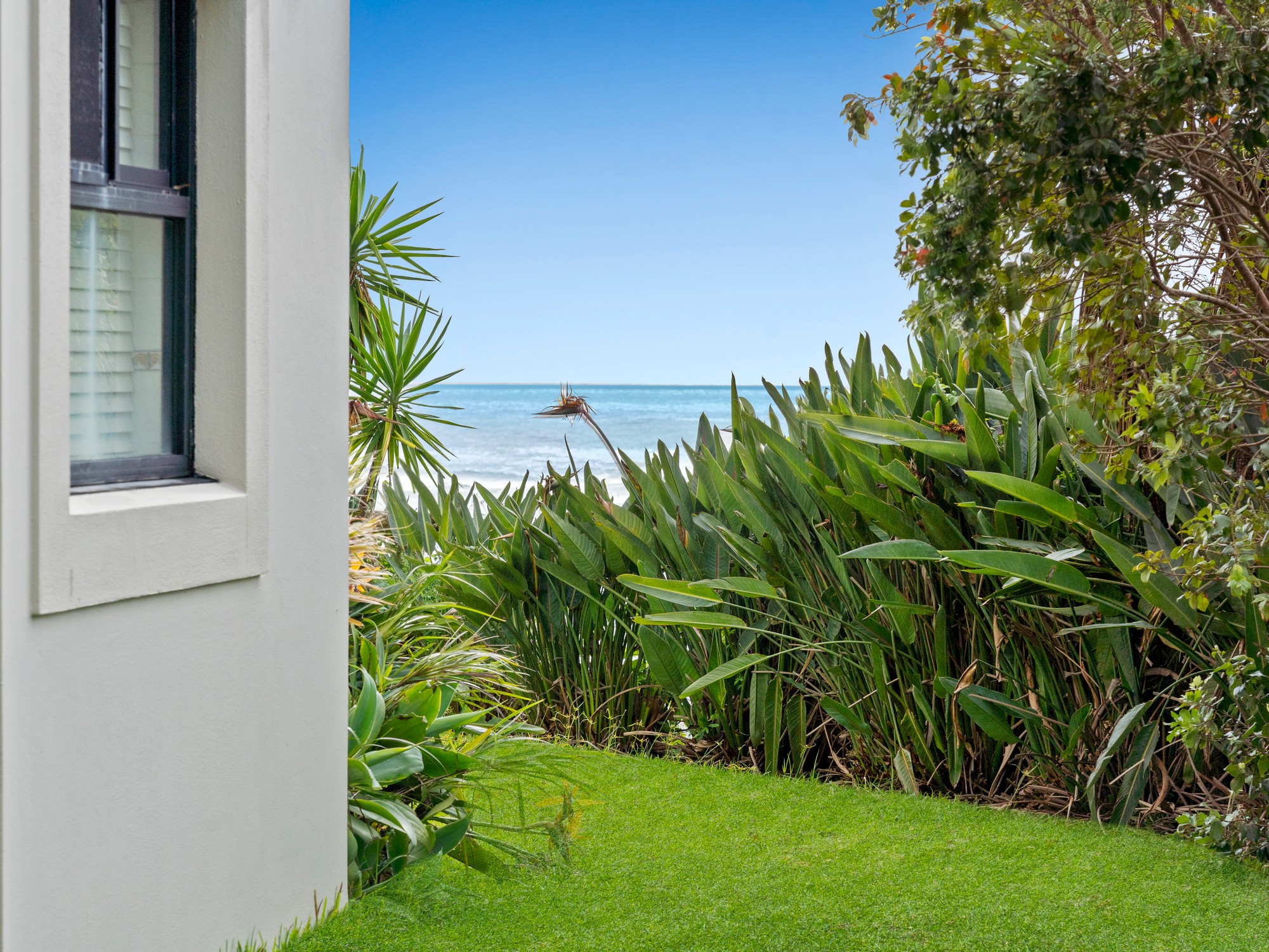 C2/1 Great Hall Drive, Miami, QLD 4220