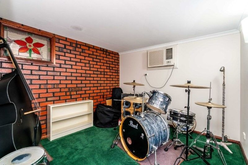2 Anita Court — photo 10 of 23