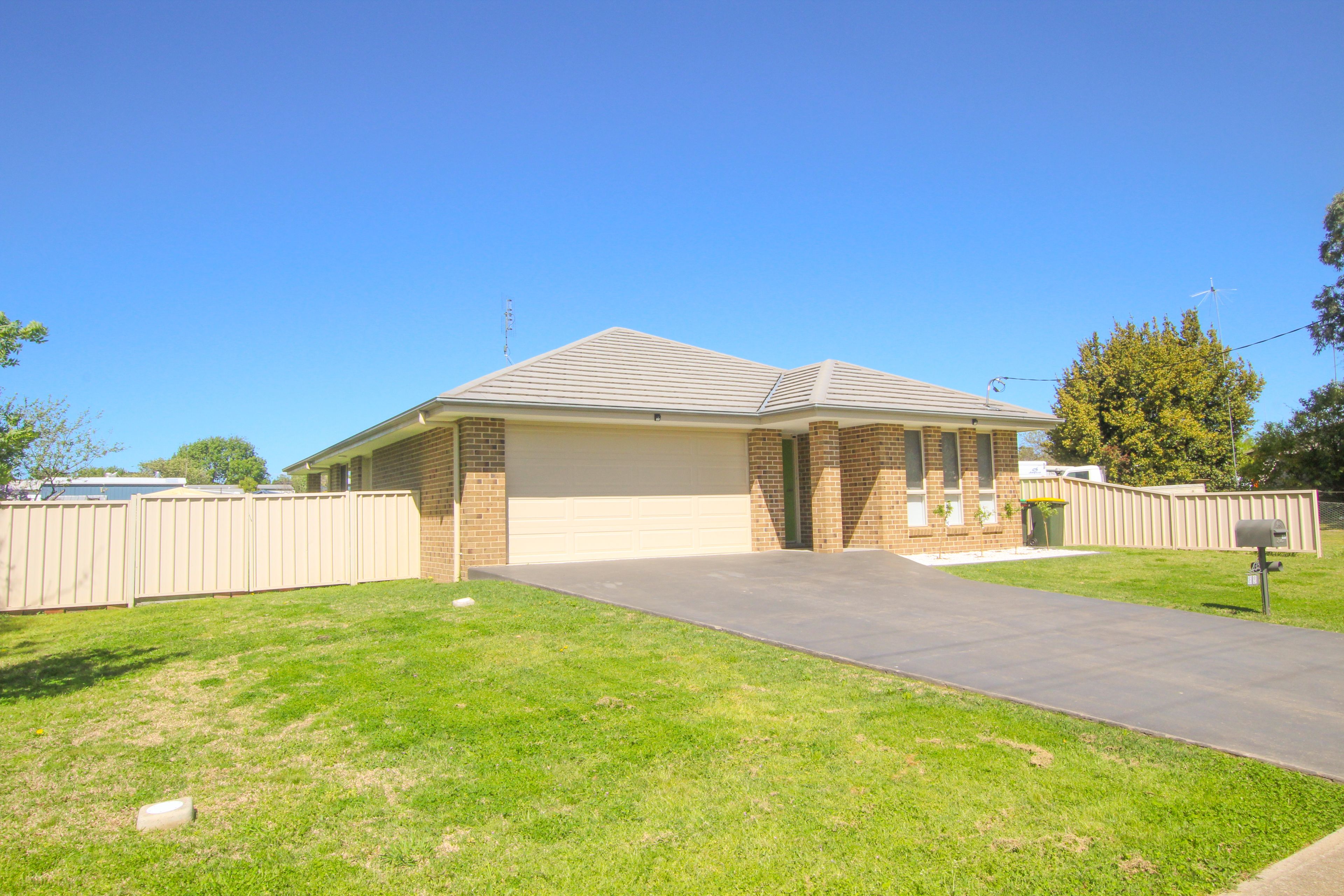 36 Court Street, Boorowa, NSW 2586