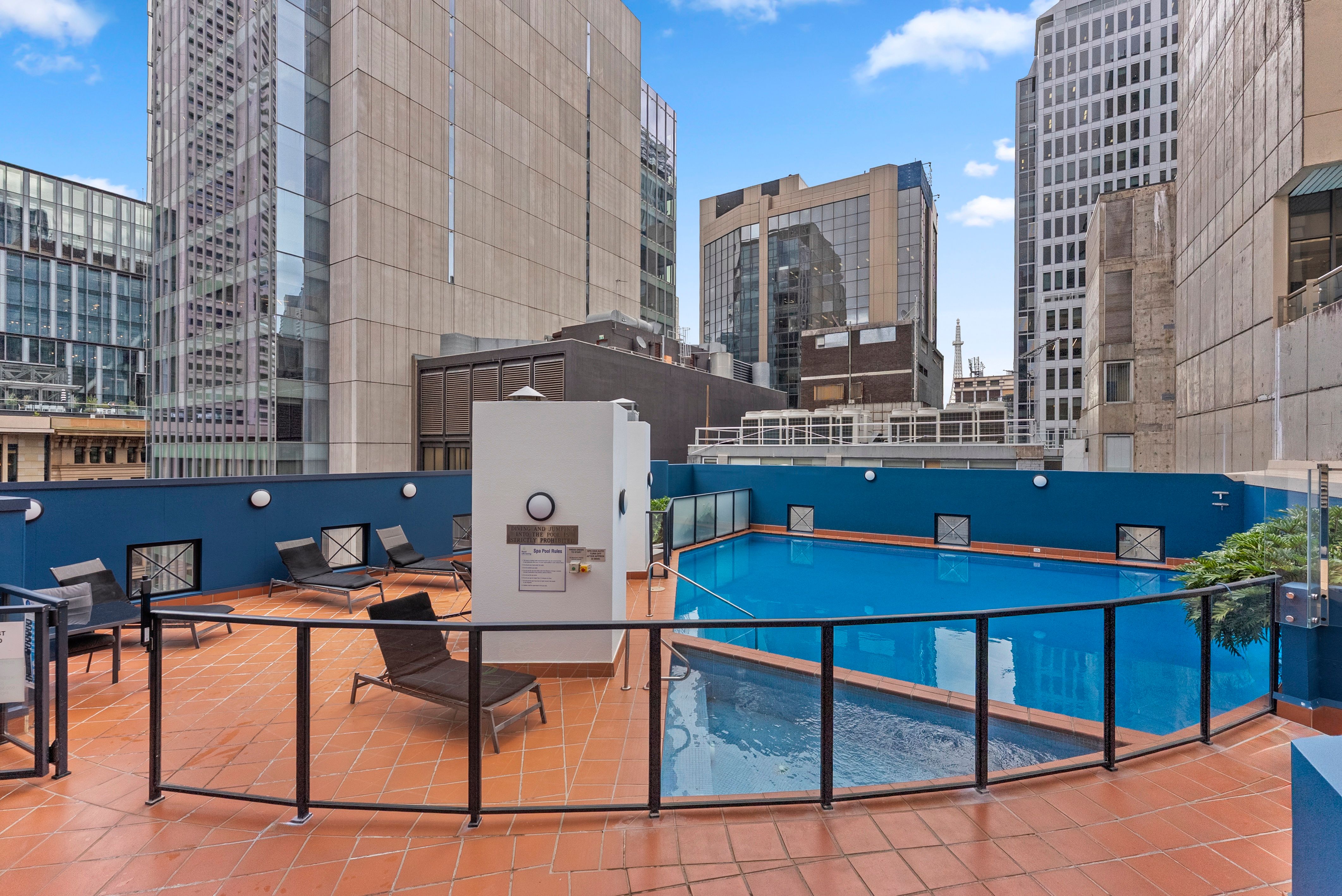 1004/5 Hosking Place — photo 9 of 10