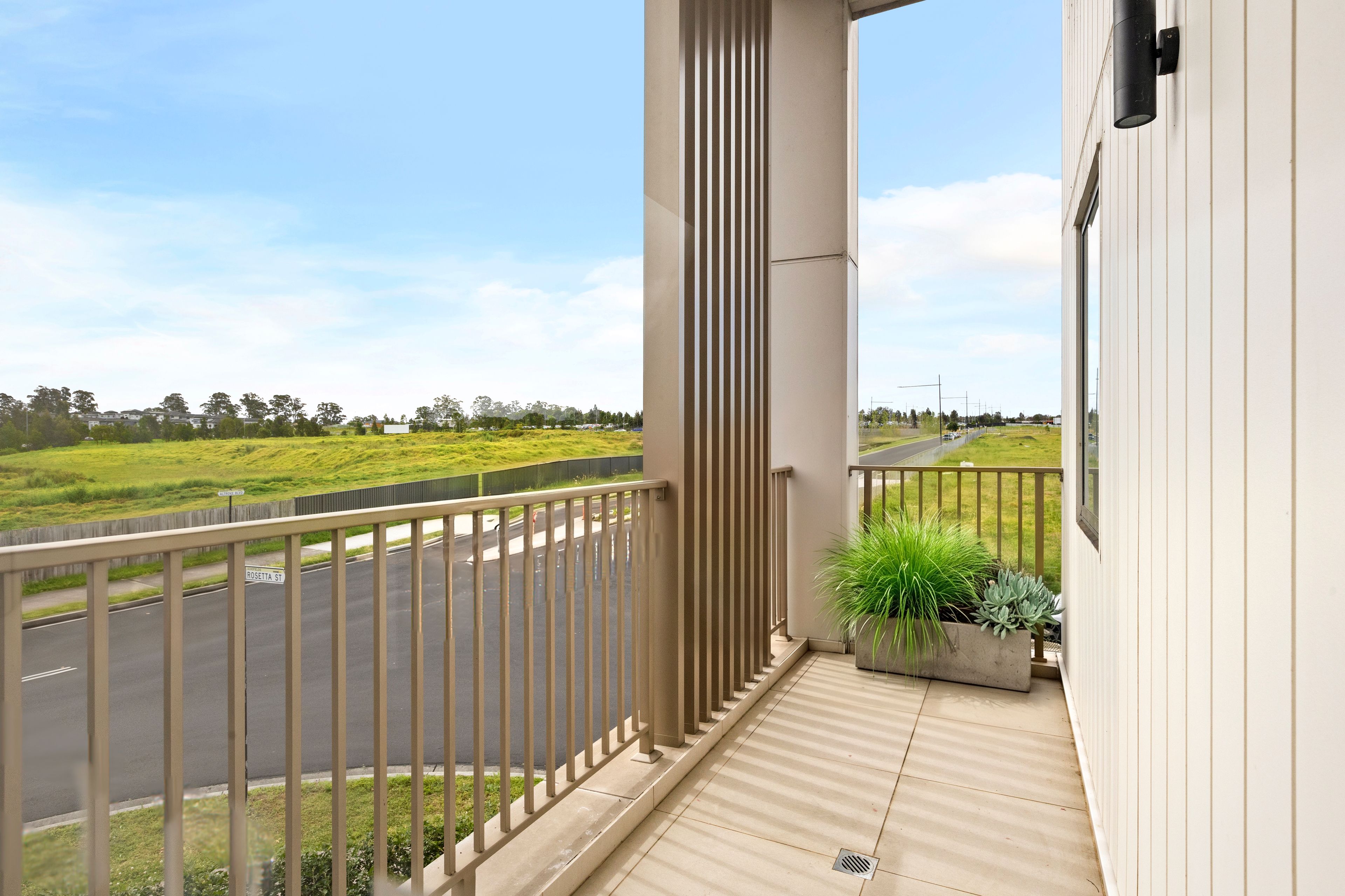 Modern, Corner Positioned Family luxury in the family friendly Altrove Estate! — photo 12 of 18