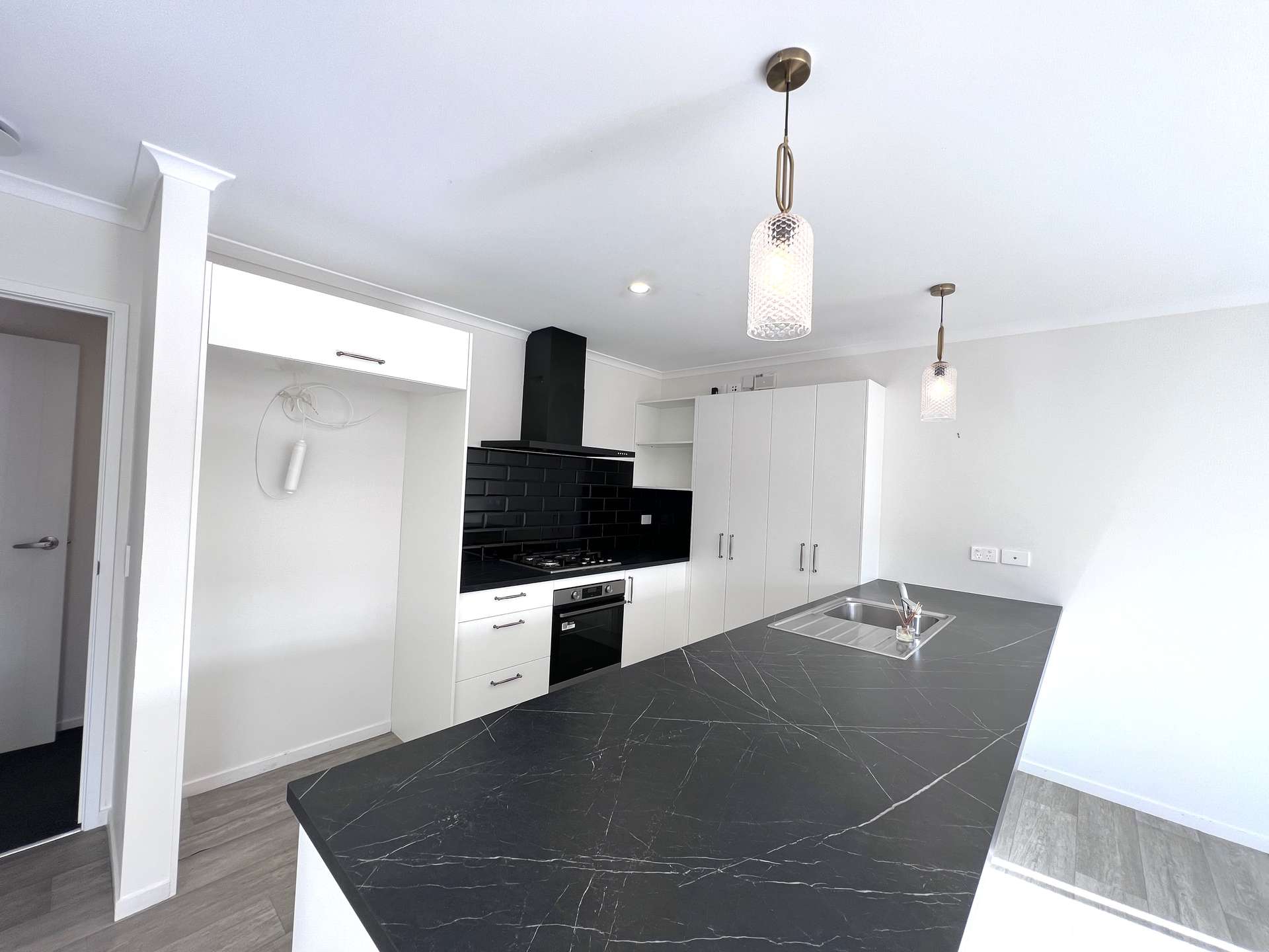 11B Humber Crescent photo 4