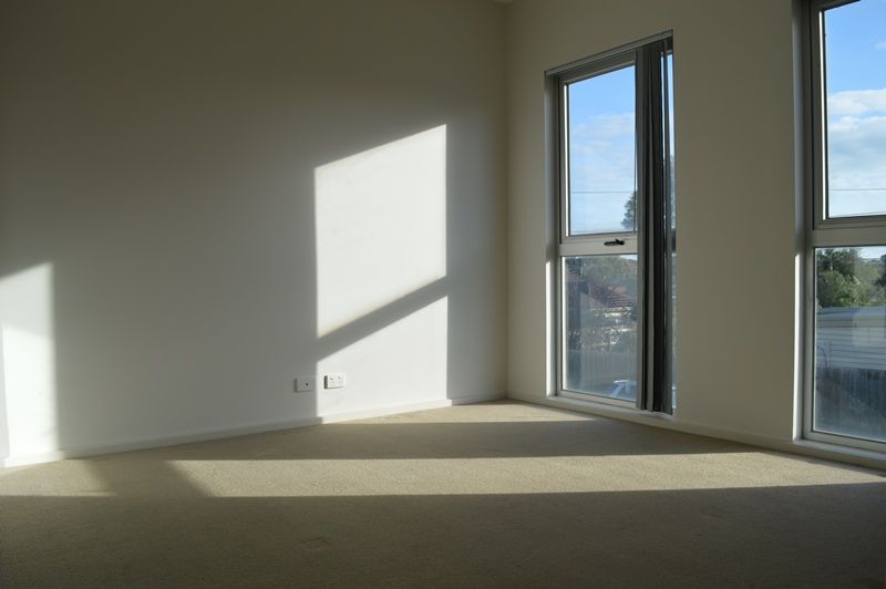 18 Ward Street — photo 4 of 7